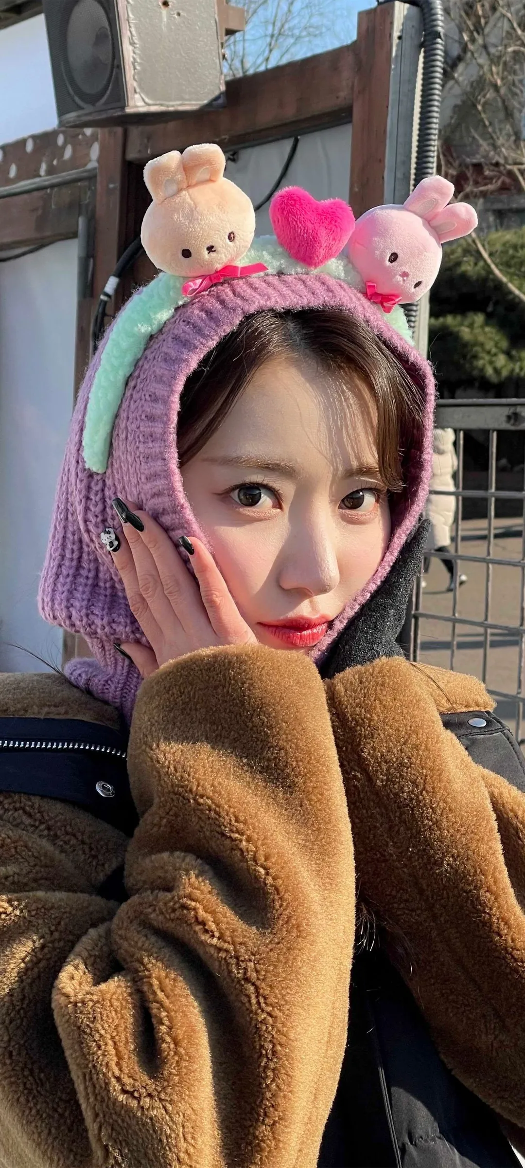 Fond d'écran de verrouillage mobile Sakura Miyawaki 4K HD télécharger — IZ*ONE, LE SSERAFIM