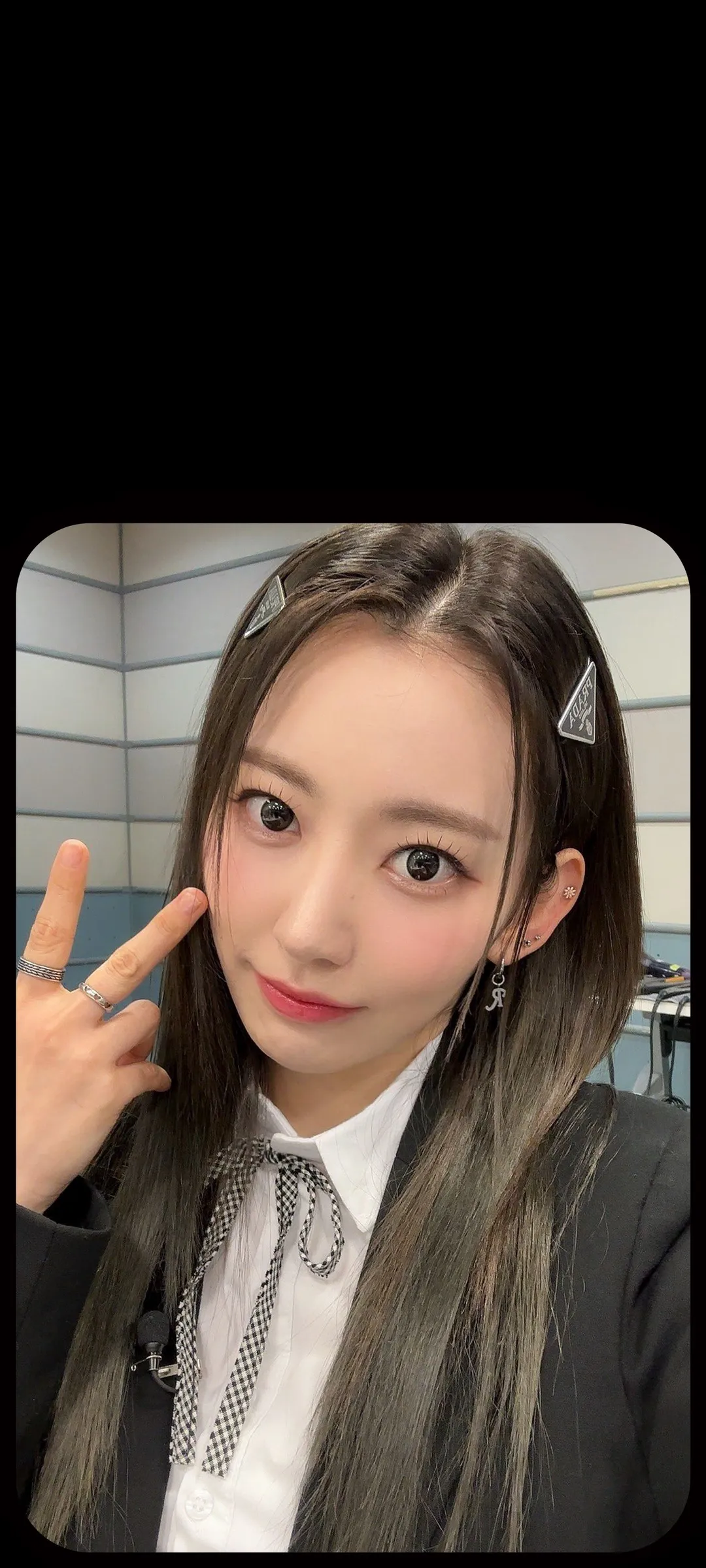 Fond d'écran de verrouillage mobile Sakura Miyawaki 4K HD télécharger — IZ*ONE, LE SSERAFIM