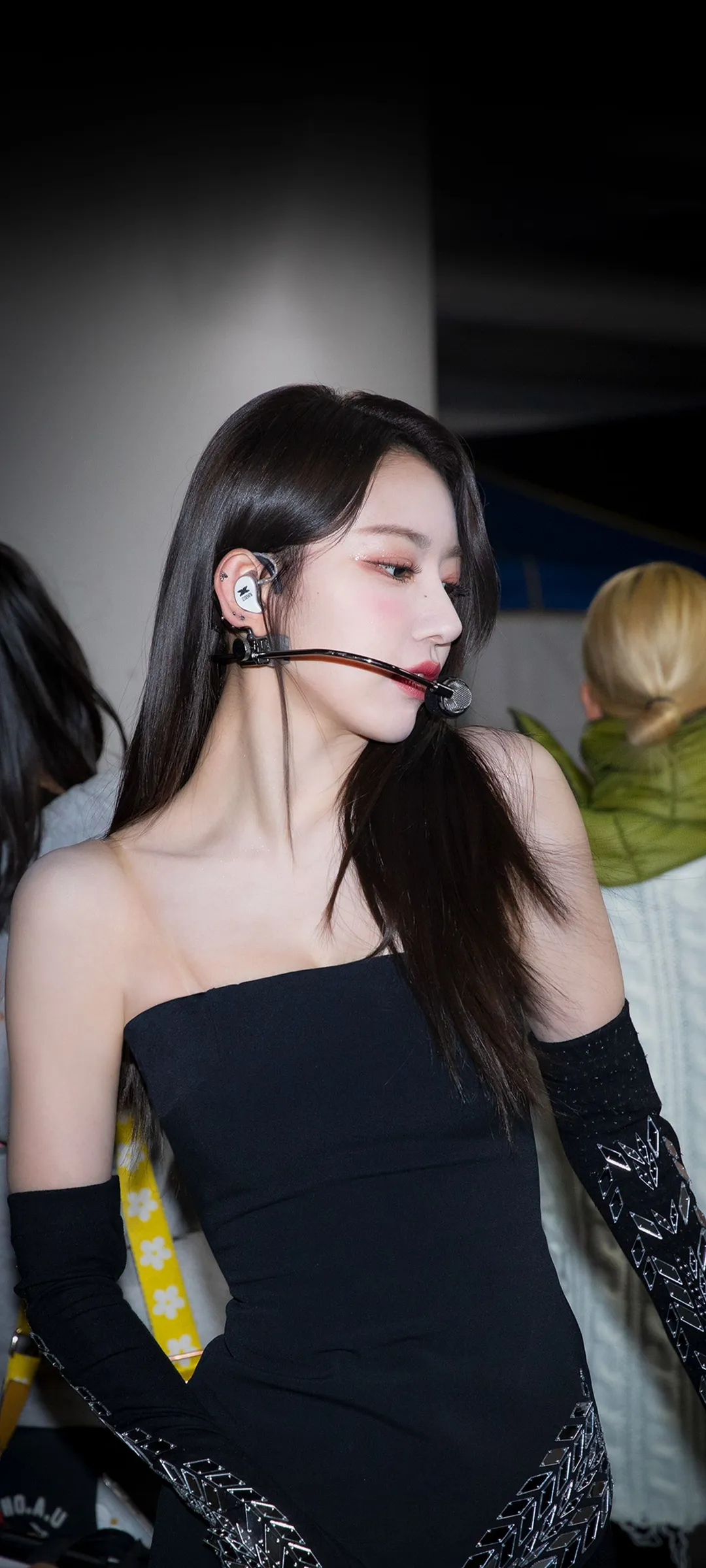 Fond d'écran de verrouillage mobile Sakura Miyawaki 4K HD télécharger — IZ*ONE, LE SSERAFIM