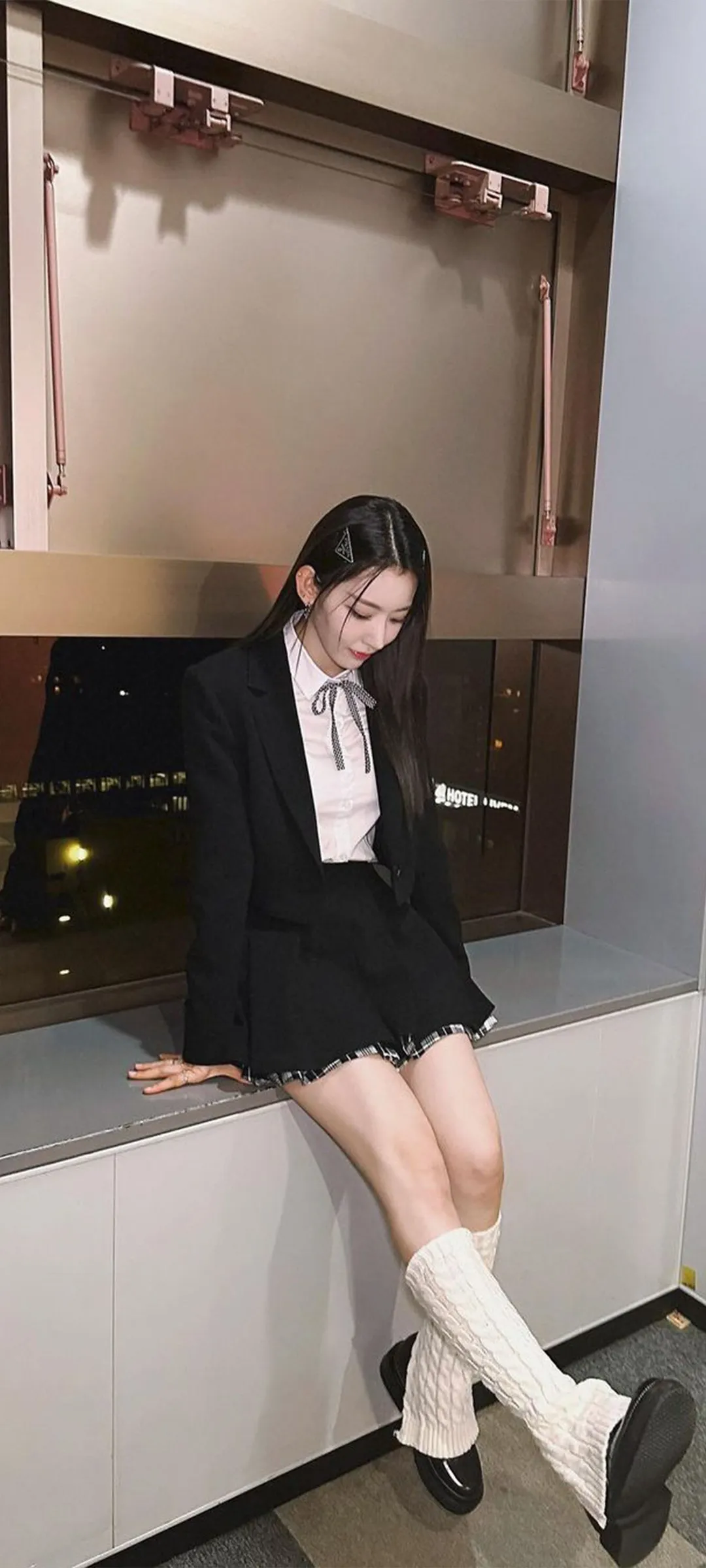 Fond d'écran de verrouillage mobile Sakura Miyawaki 4K HD télécharger — IZ*ONE, LE SSERAFIM