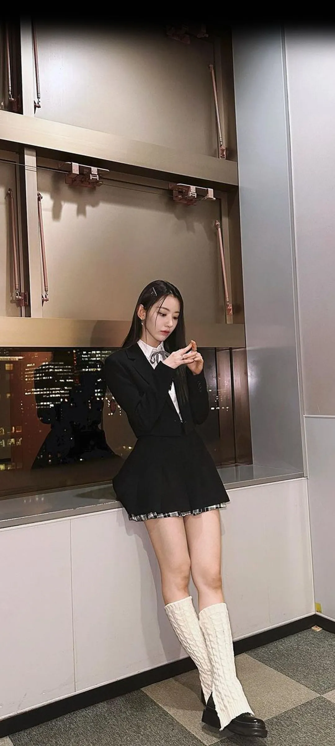 Fond d'écran de verrouillage mobile Sakura Miyawaki 4K HD télécharger — IZ*ONE, LE SSERAFIM