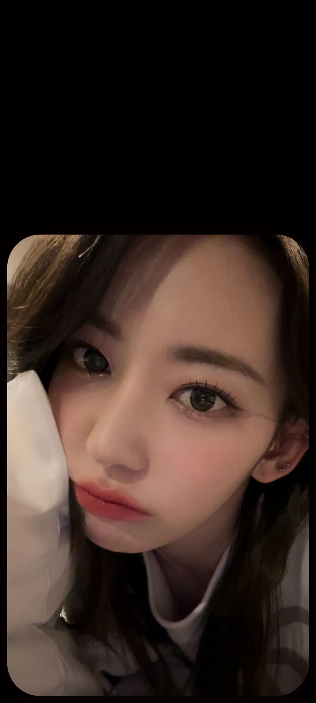 Fond d'écran de verrouillage mobile Sakura Miyawaki 4K HD télécharger — IZ*ONE, LE SSERAFIM