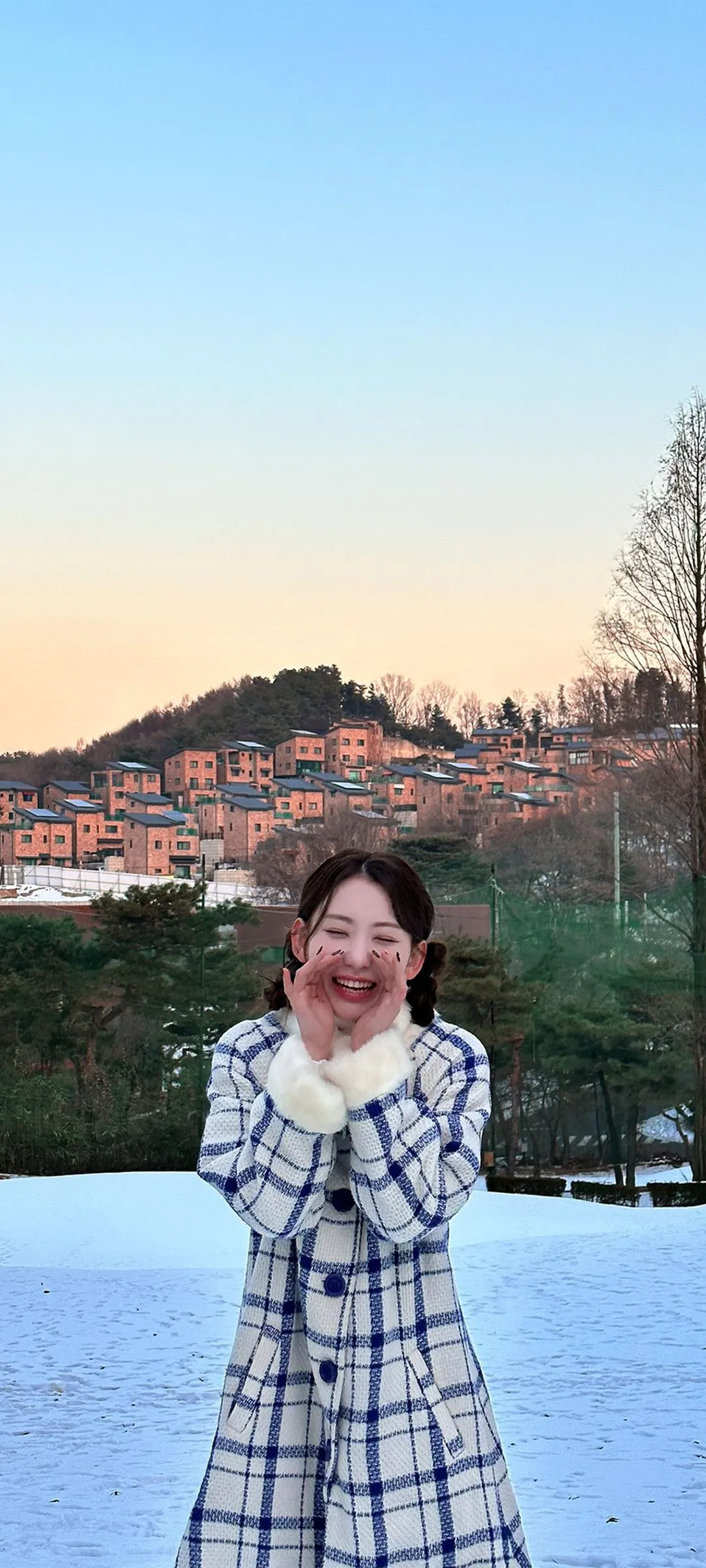 Fond d'écran de verrouillage mobile Sakura Miyawaki 4K HD télécharger — IZ*ONE, LE SSERAFIM
