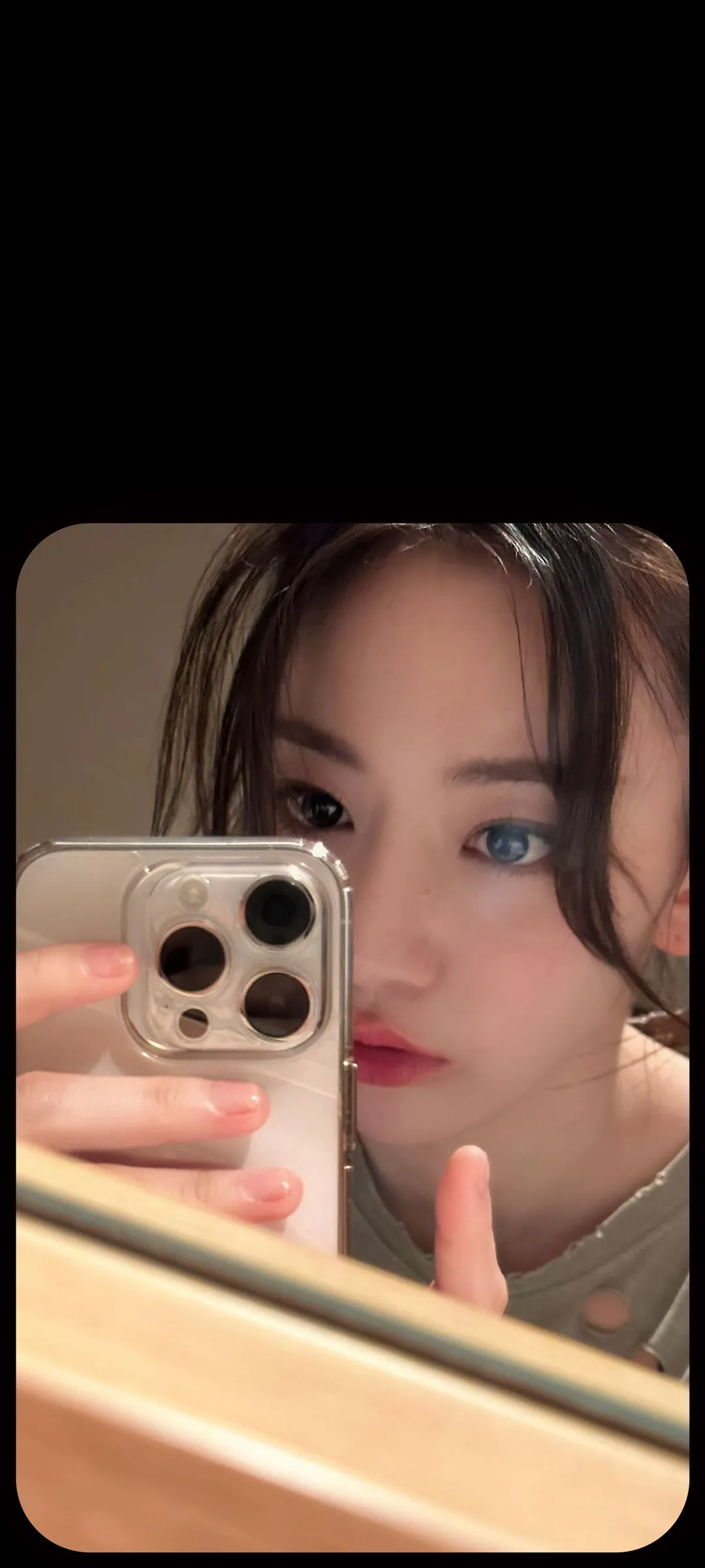 Fond d'écran de verrouillage mobile Sakura Miyawaki 4K HD télécharger — IZ*ONE, LE SSERAFIM