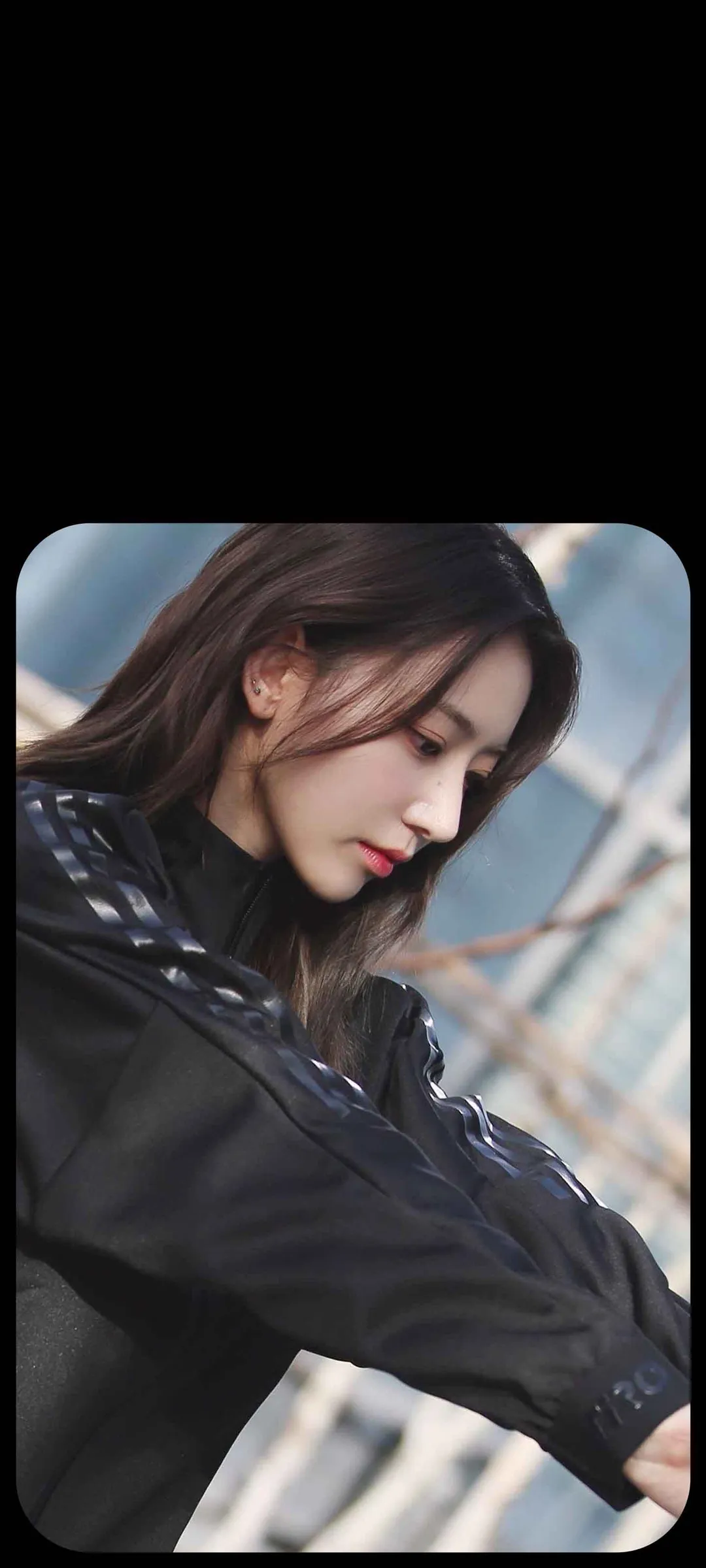 Fond d'écran de verrouillage mobile Sakura Miyawaki 4K HD télécharger — IZ*ONE, LE SSERAFIM