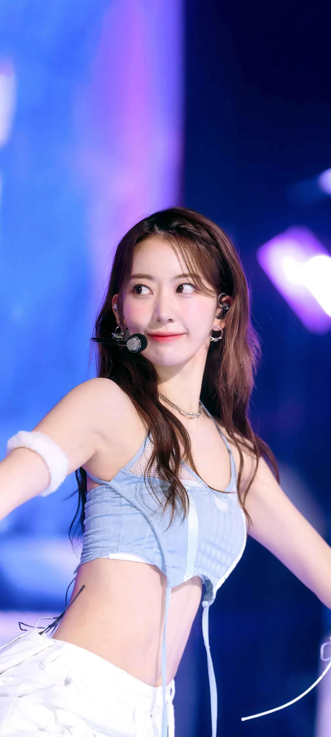 Fond d'écran de verrouillage mobile Sakura Miyawaki 4K HD télécharger — IZ*ONE, LE SSERAFIM