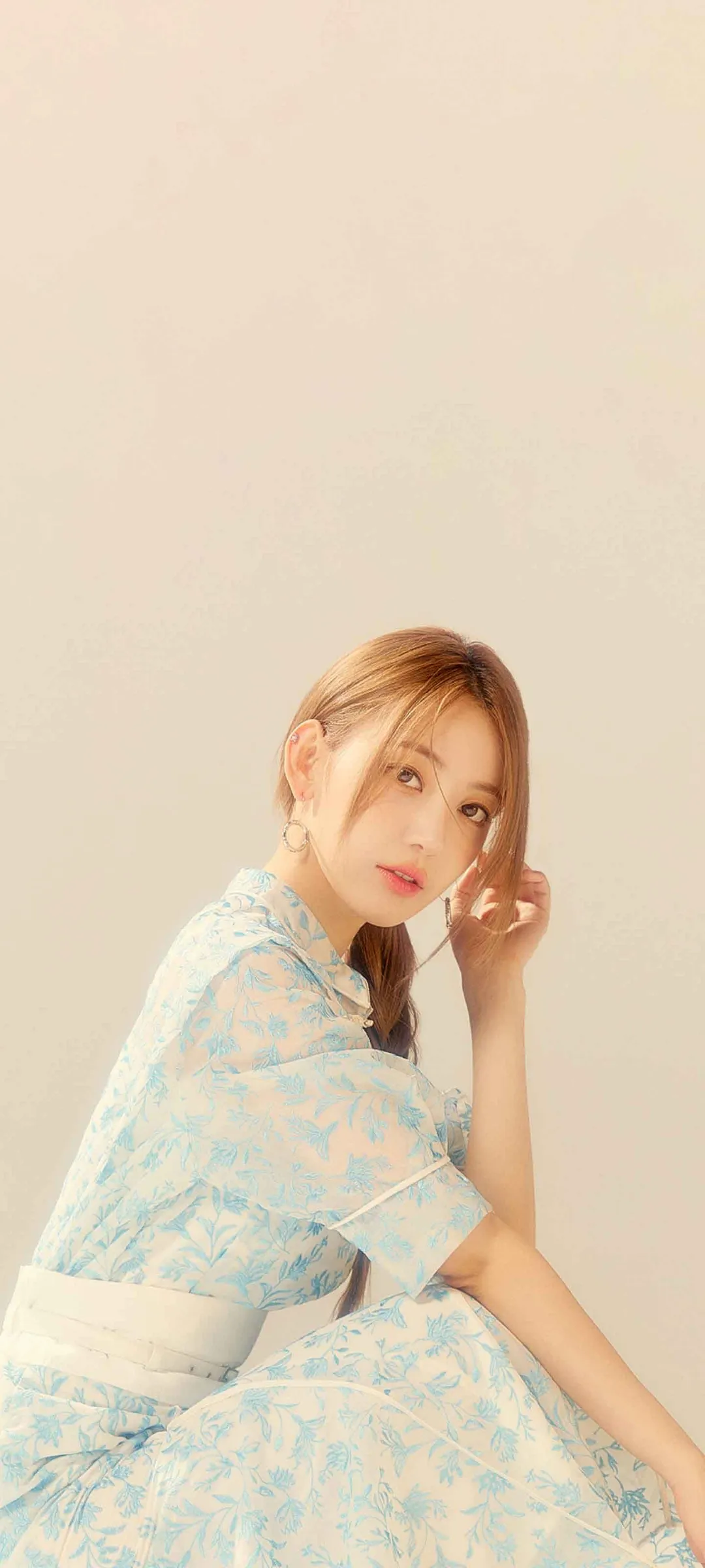 Fond d'écran de verrouillage mobile Sakura Miyawaki 4K HD télécharger — IZ*ONE, LE SSERAFIM