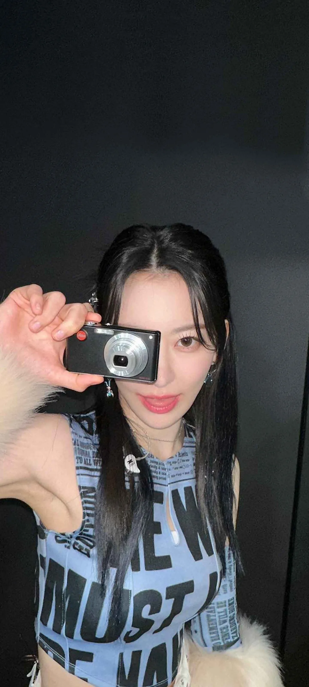 Fond d'écran de verrouillage mobile Sakura Miyawaki 4K HD télécharger — IZ*ONE, LE SSERAFIM