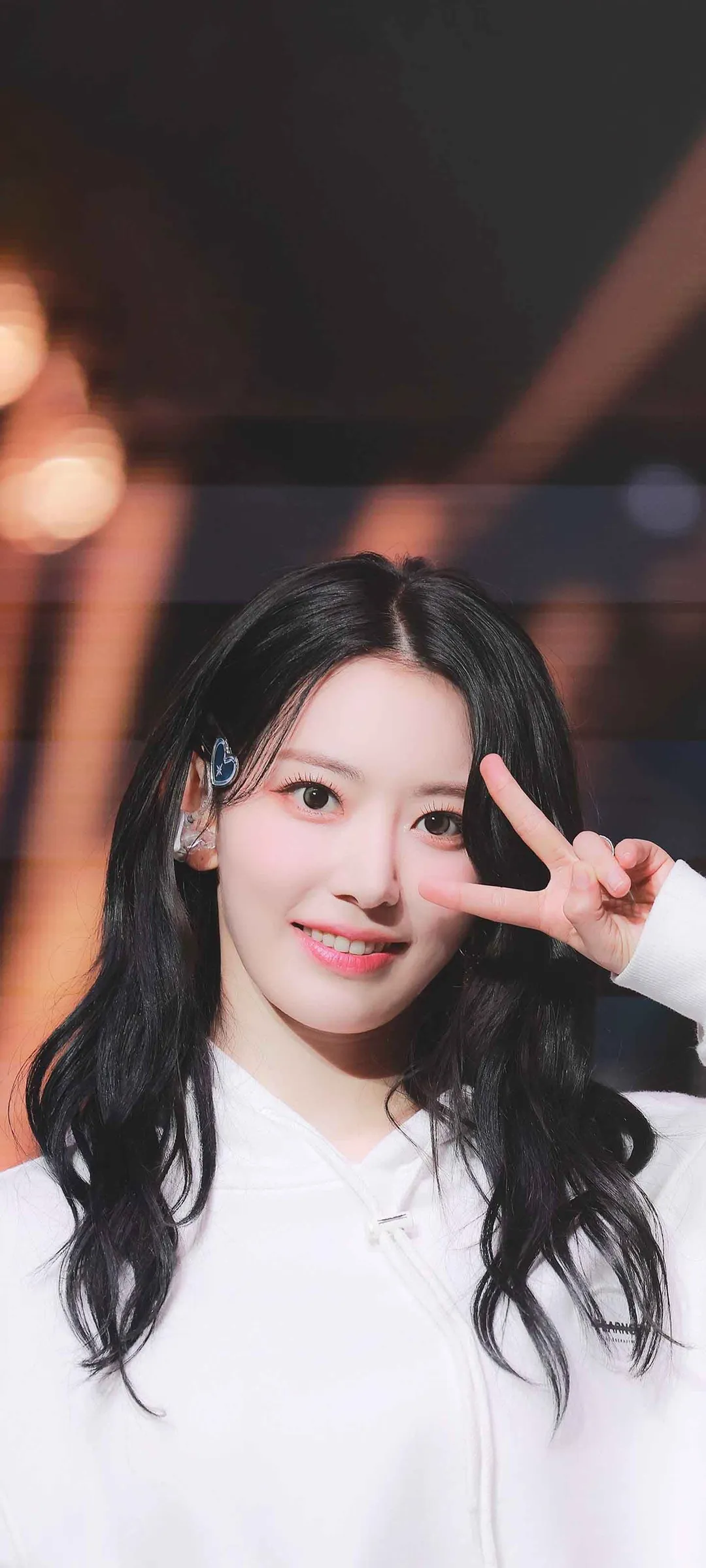 Fond d'écran de verrouillage mobile Sakura Miyawaki 4K HD télécharger — IZ*ONE, LE SSERAFIM