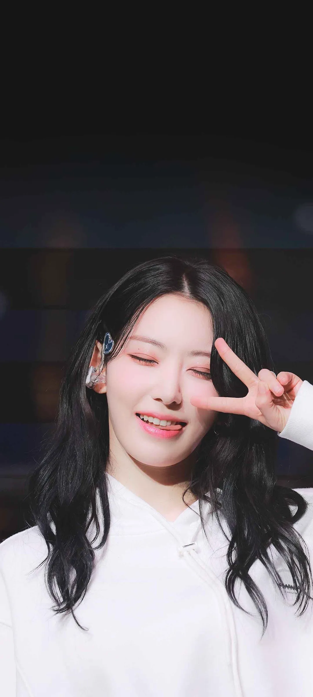 Fond d'écran de verrouillage mobile Sakura Miyawaki 4K HD télécharger — IZ*ONE, LE SSERAFIM
