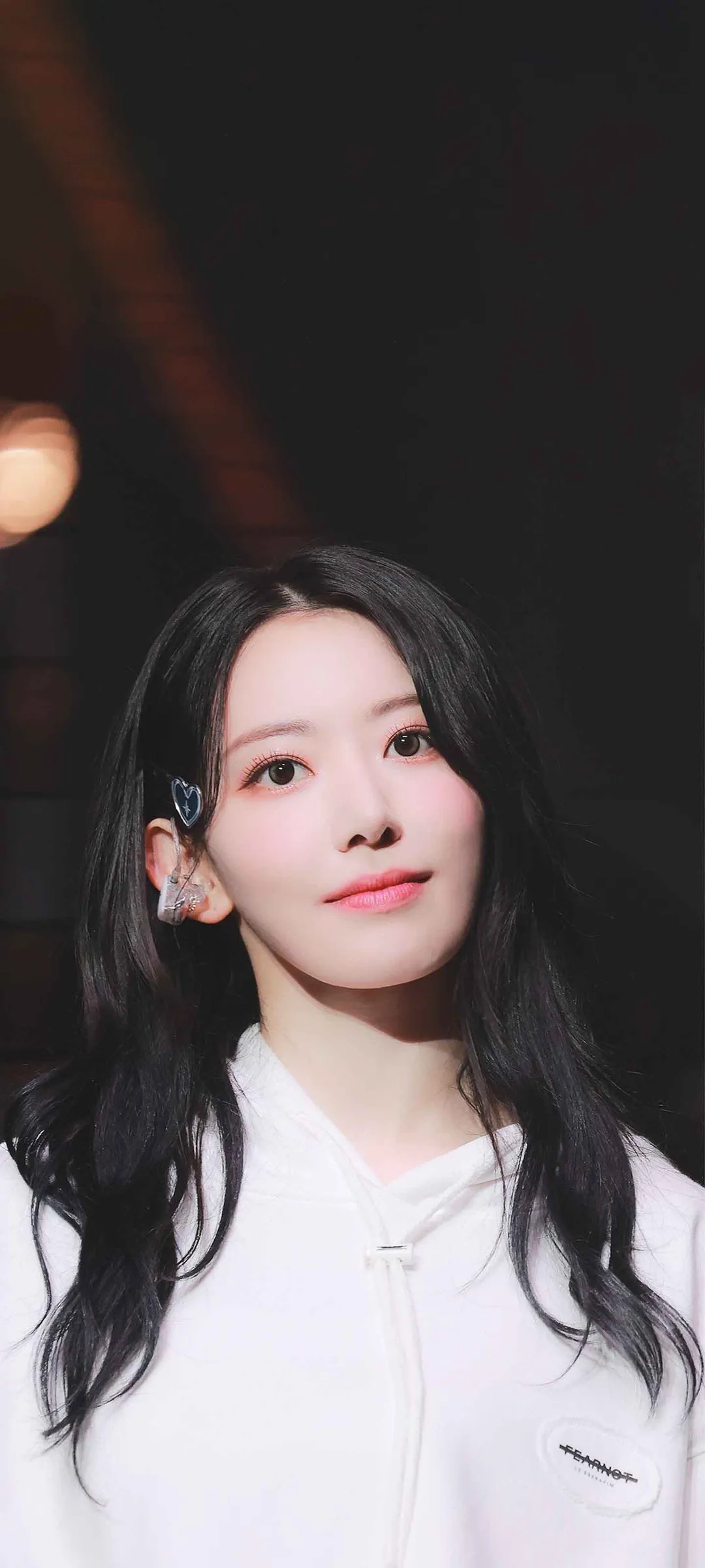 Fond d'écran de verrouillage mobile Sakura Miyawaki 4K HD télécharger — IZ*ONE, LE SSERAFIM