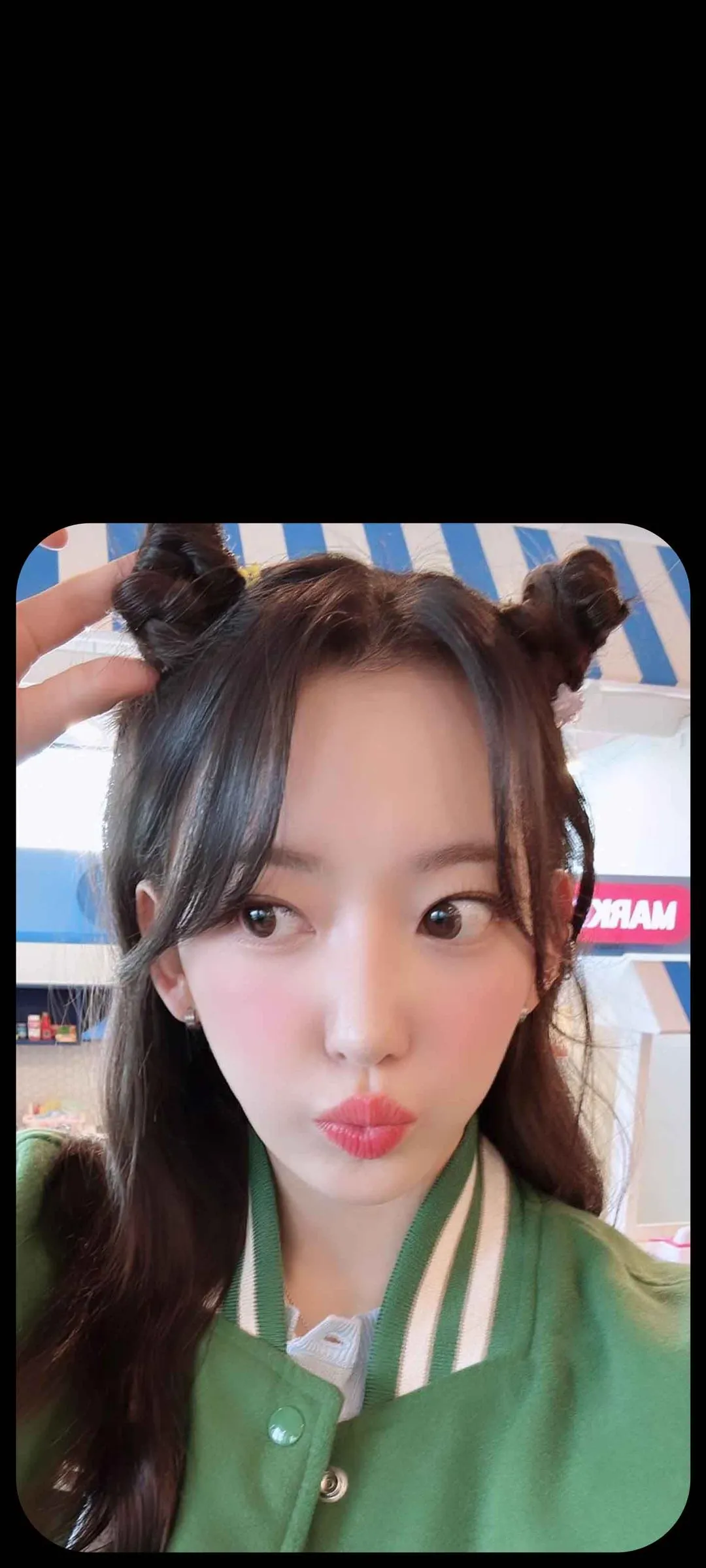 Fond d'écran de verrouillage mobile Sakura Miyawaki FEARLESS 4K HD télécharger — IZ*ONE, LE SSERAFIM