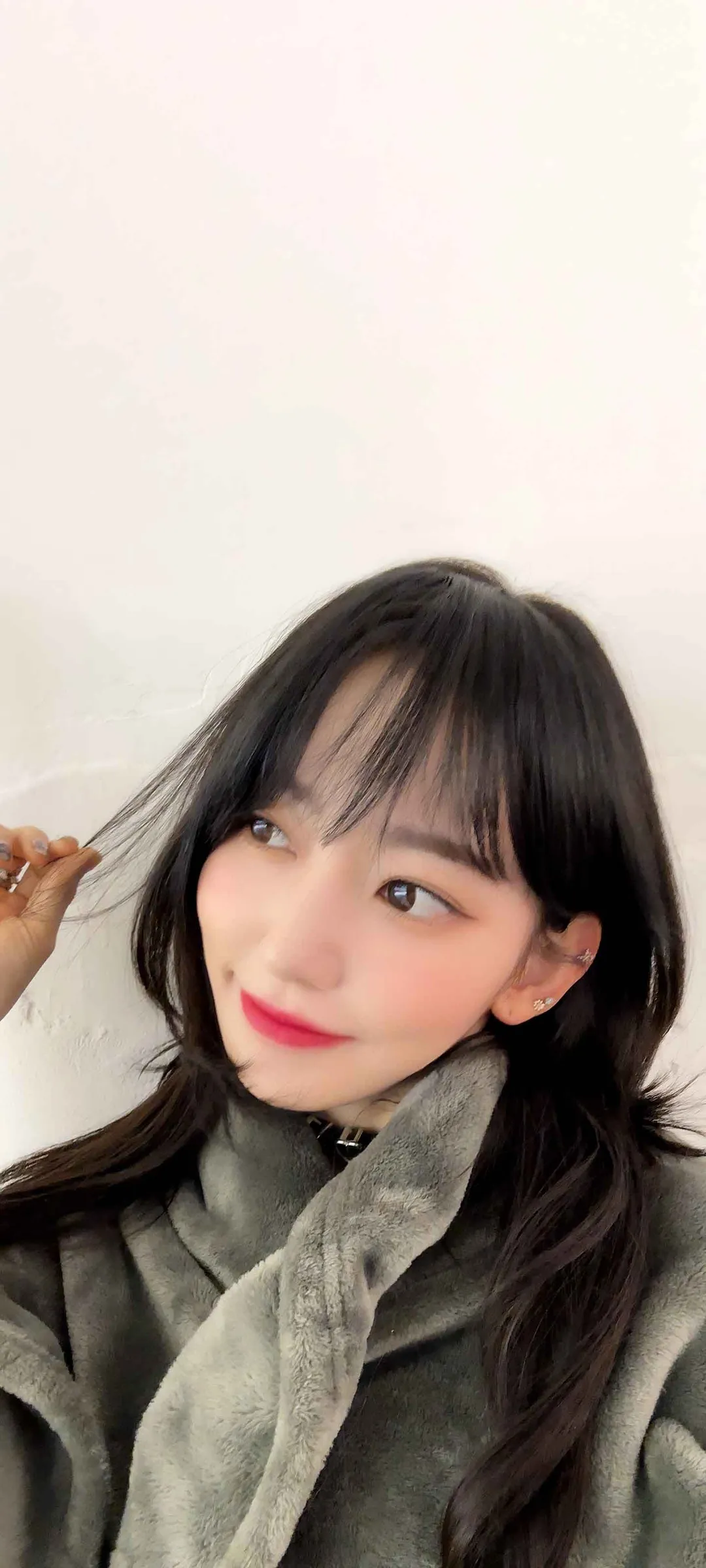 Fond d'écran de verrouillage mobile Sakura Miyawaki 4K HD télécharger — IZ*ONE, LE SSERAFIM