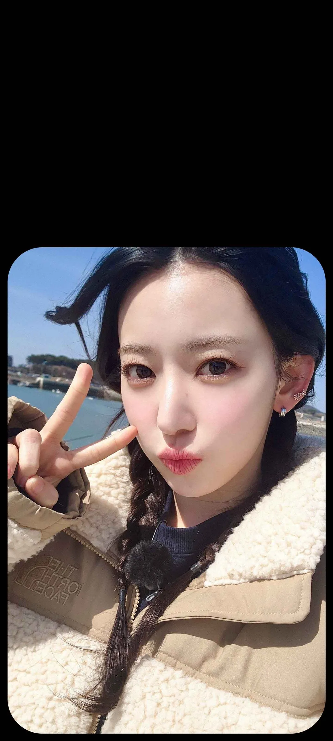Fond d'écran de verrouillage mobile Sakura Miyawaki 4K HD télécharger — IZ*ONE, LE SSERAFIM