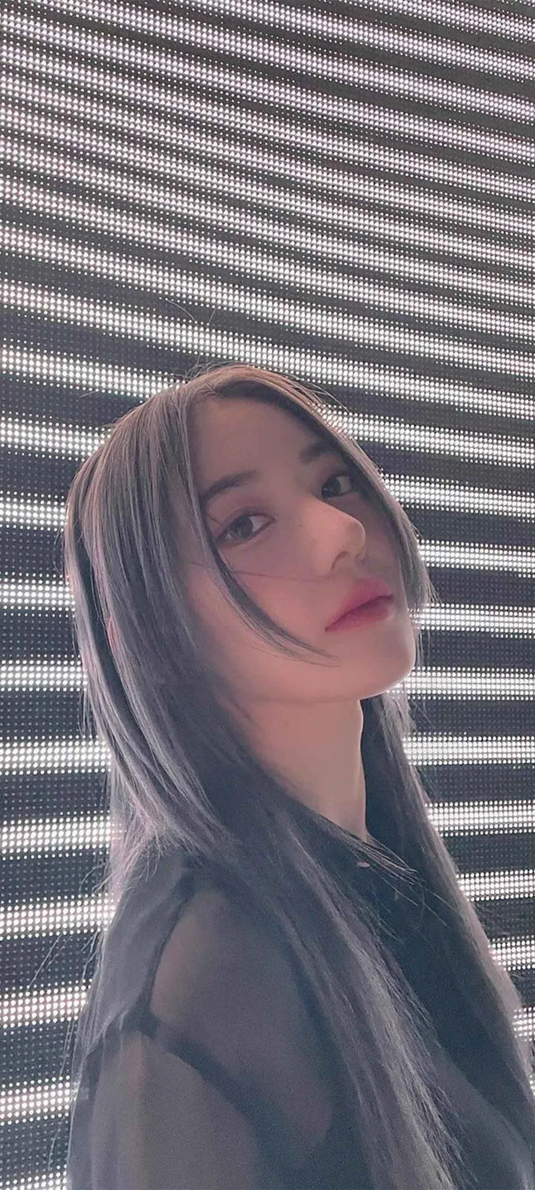 Fond d'écran de verrouillage mobile Sakura Miyawaki 4K HD télécharger — IZ*ONE, LE SSERAFIM