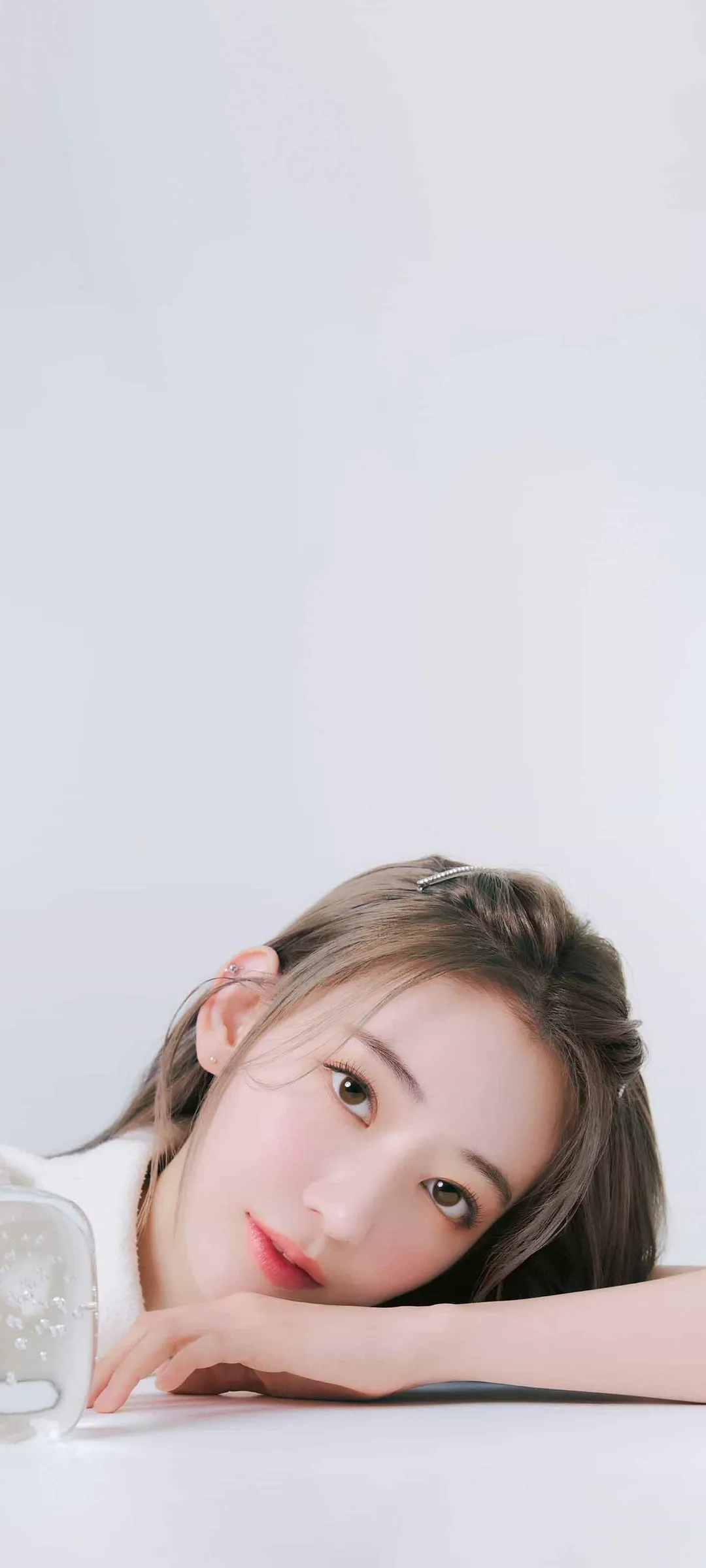 Fond d'écran de verrouillage mobile Sakura Miyawaki 4K HD télécharger — IZ*ONE, LE SSERAFIM