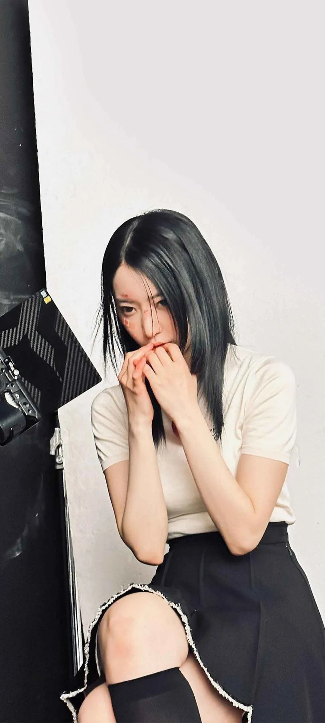 Fond d'écran de verrouillage mobile Sakura Miyawaki 4K HD télécharger — IZ*ONE, LE SSERAFIM