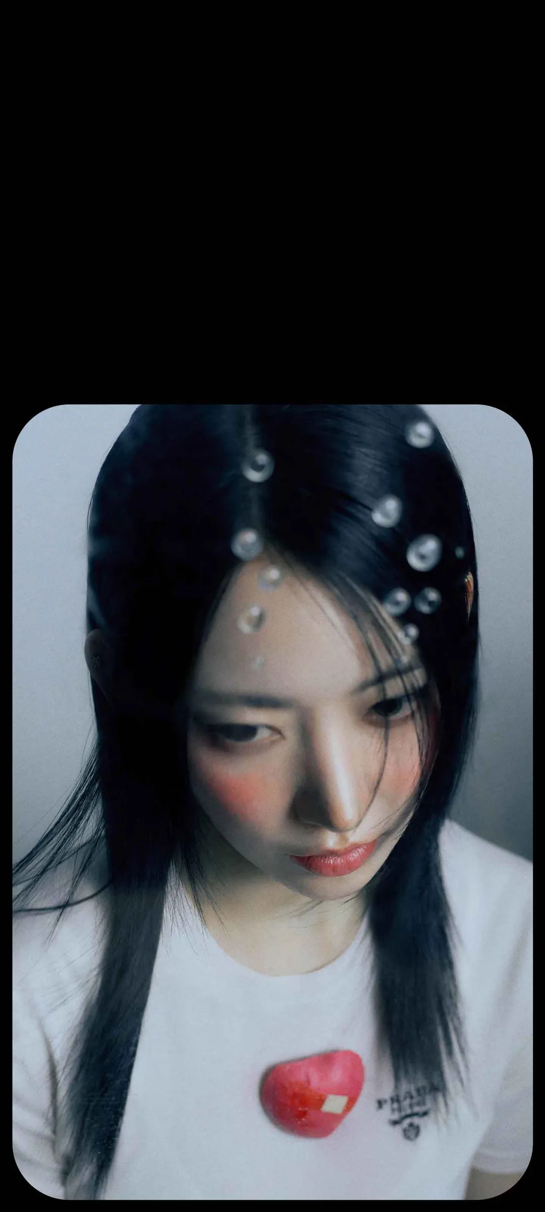 Fond d'écran de verrouillage mobile Sakura Miyawaki UNFORGIVEN 4K HD télécharger — IZ*ONE, LE SSERAFIM