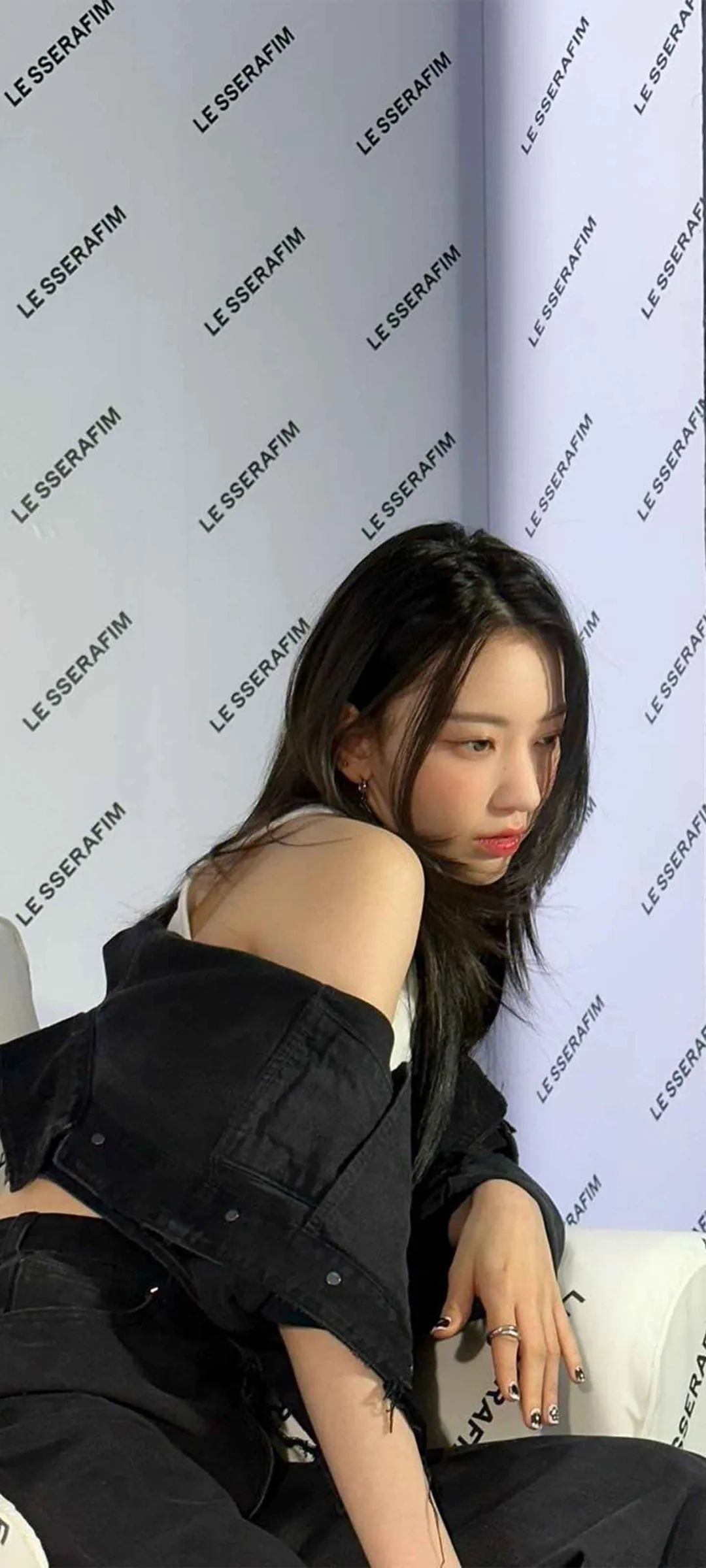 Fond d'écran de verrouillage mobile Sakura Miyawaki 4K HD télécharger — IZ*ONE, LE SSERAFIM