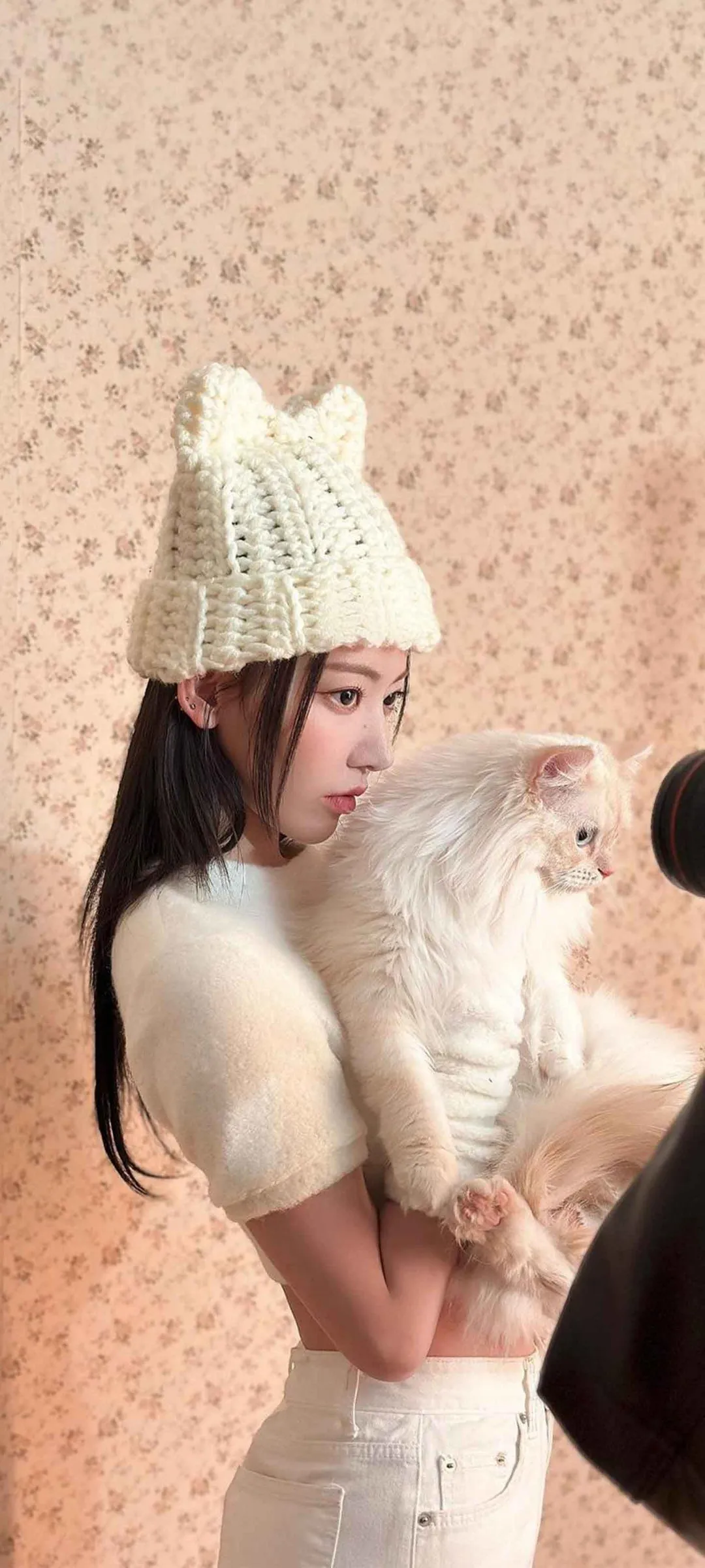 Fond d'écran de verrouillage mobile Sakura Miyawaki 4K HD télécharger — IZ*ONE, LE SSERAFIM