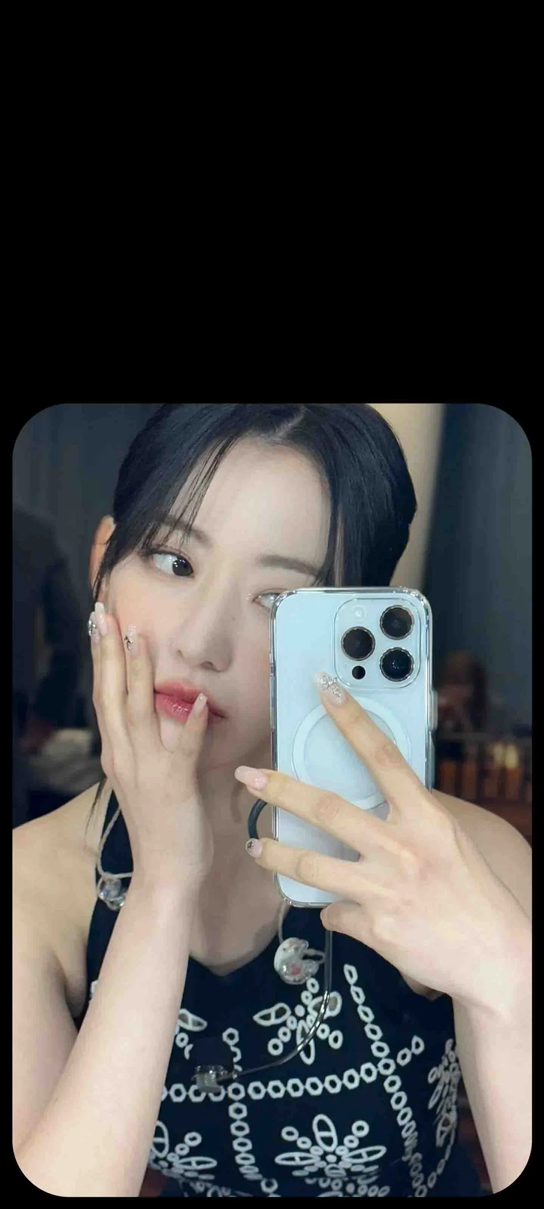 Fond d'écran de verrouillage mobile Sakura Miyawaki 4K HD télécharger — IZ*ONE, LE SSERAFIM