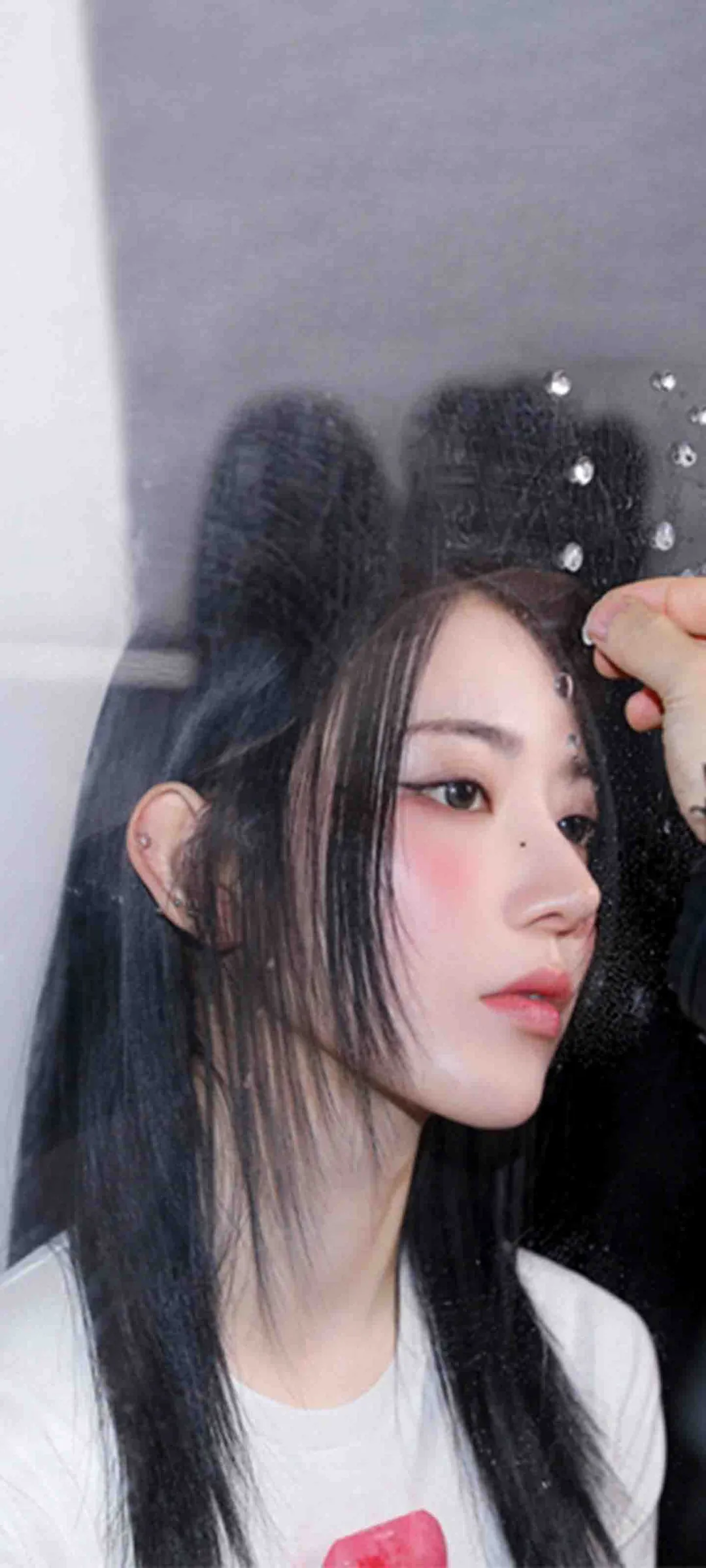 Fond d'écran de verrouillage mobile Sakura Miyawaki 4K HD télécharger — IZ*ONE, LE SSERAFIM