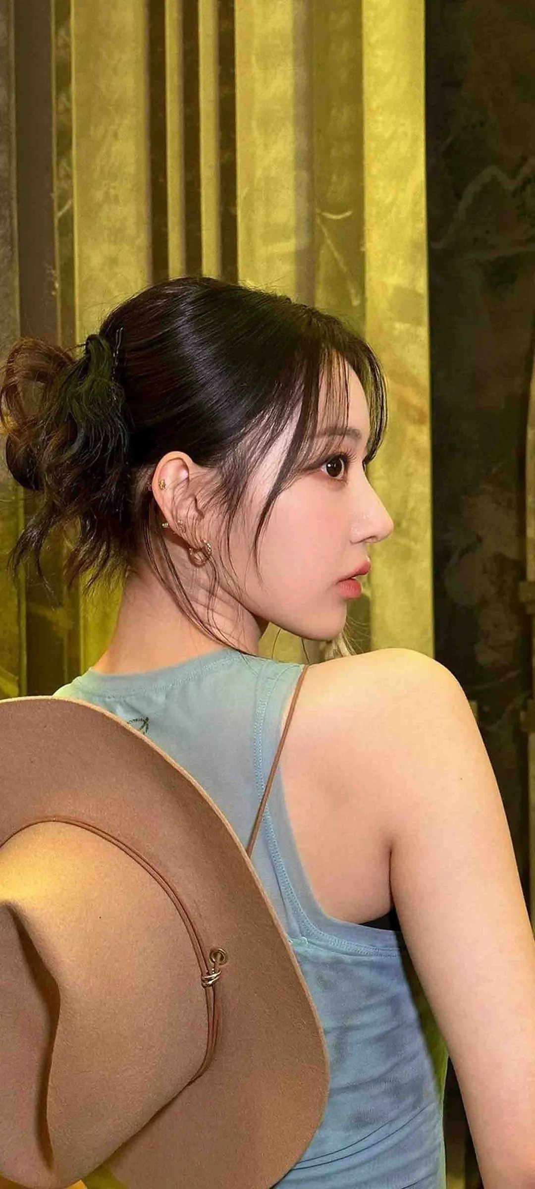 Fond d'écran de verrouillage mobile Sakura Miyawaki 4K HD télécharger — IZ*ONE, LE SSERAFIM