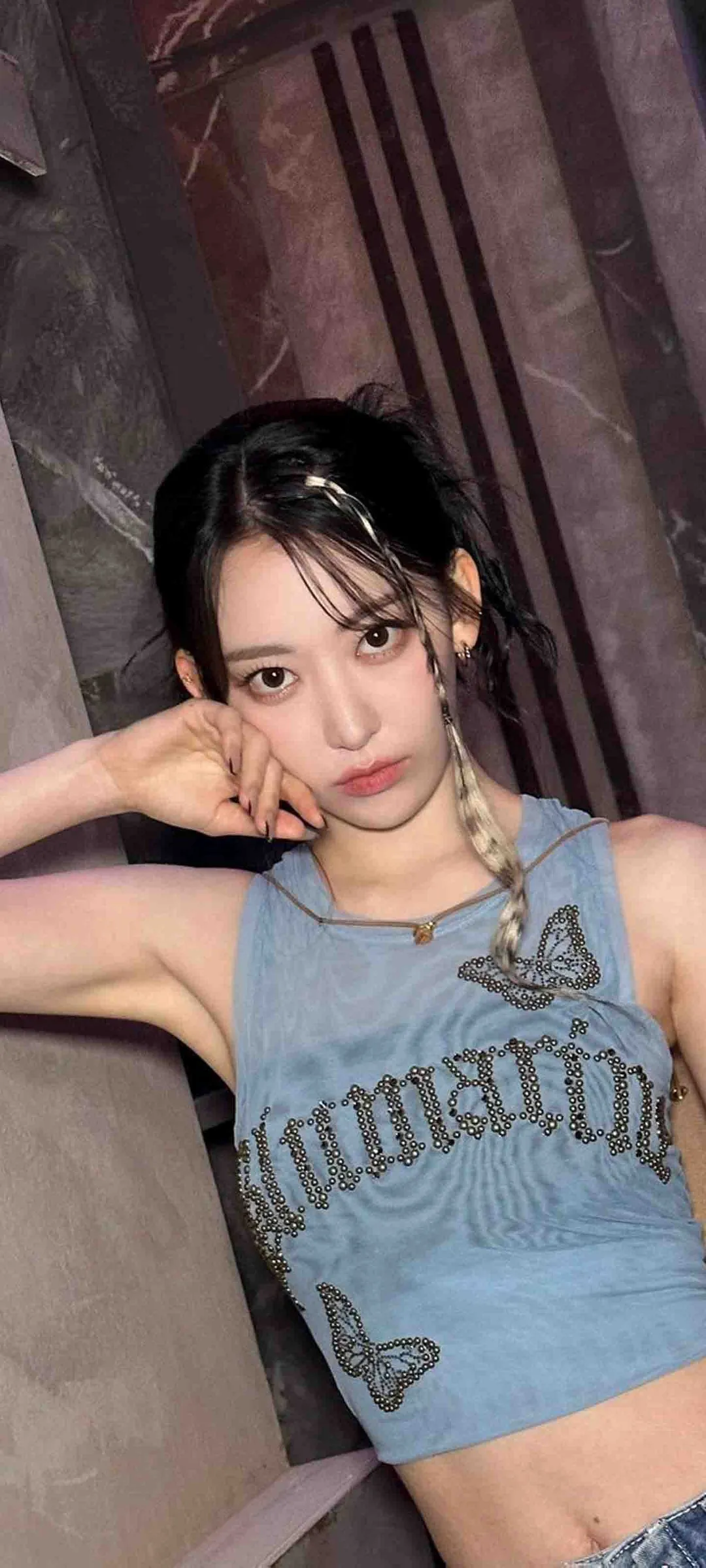 Fond d'écran de verrouillage mobile Sakura Miyawaki 4K HD télécharger — IZ*ONE, LE SSERAFIM