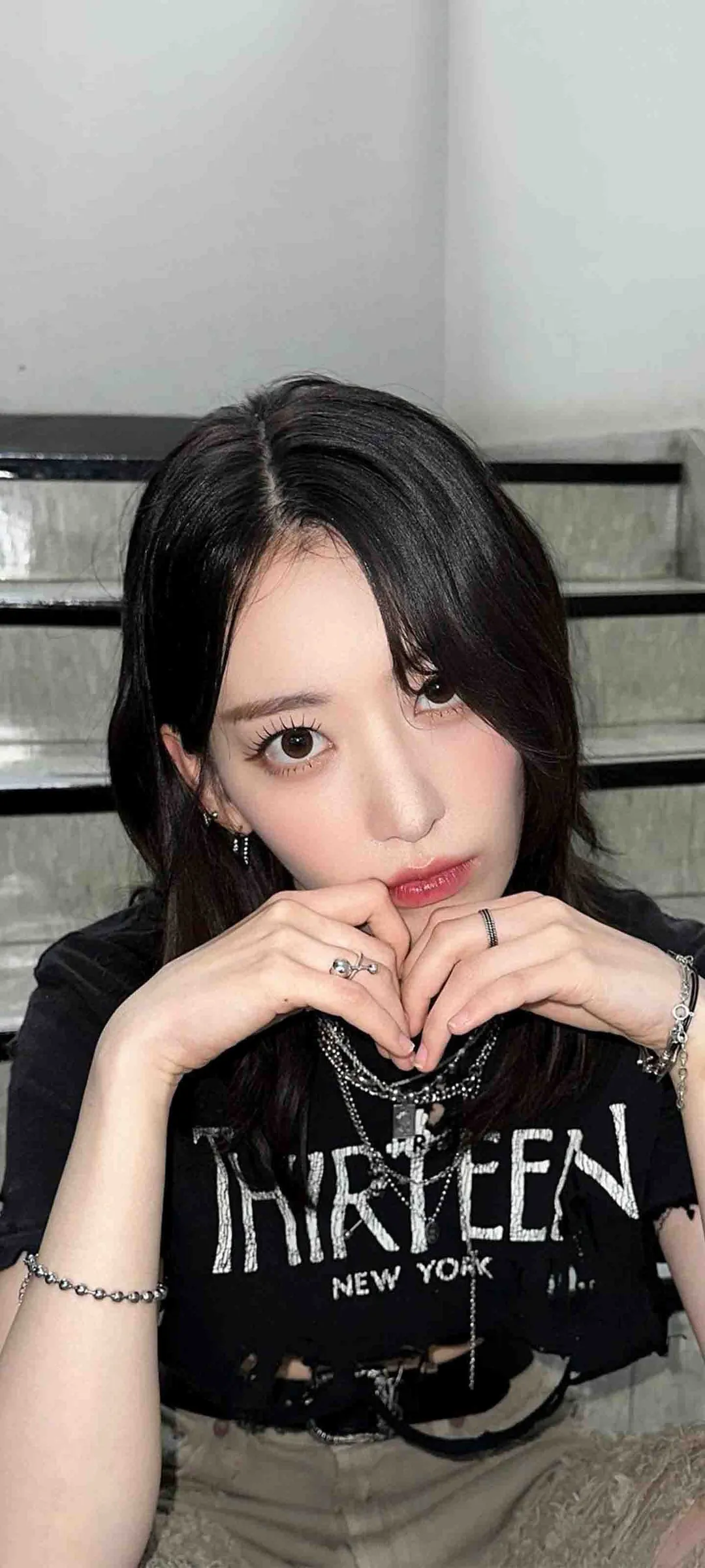 Fond d'écran de verrouillage mobile Sakura Miyawaki 4K HD télécharger — IZ*ONE, LE SSERAFIM
