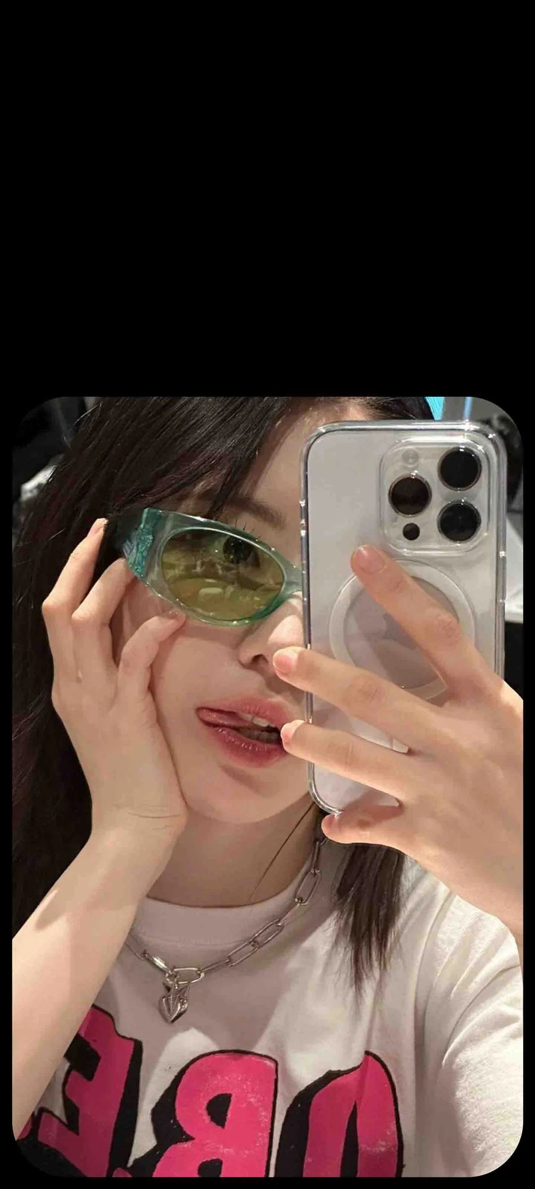 Fond d'écran de verrouillage mobile Sakura Miyawaki 4K HD télécharger — IZ*ONE, LE SSERAFIM