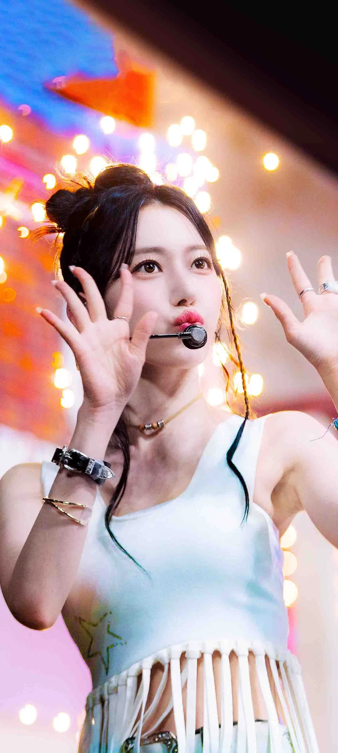 Fond d'écran de verrouillage mobile Sakura Miyawaki 4K HD télécharger — IZ*ONE, LE SSERAFIM