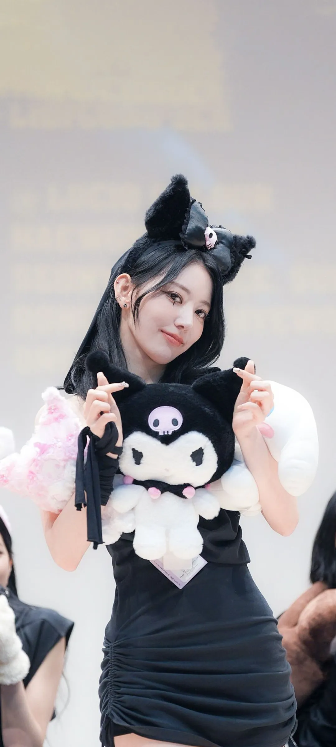 Fond d'écran de verrouillage mobile Sakura Miyawaki 4K HD télécharger — IZ*ONE, LE SSERAFIM