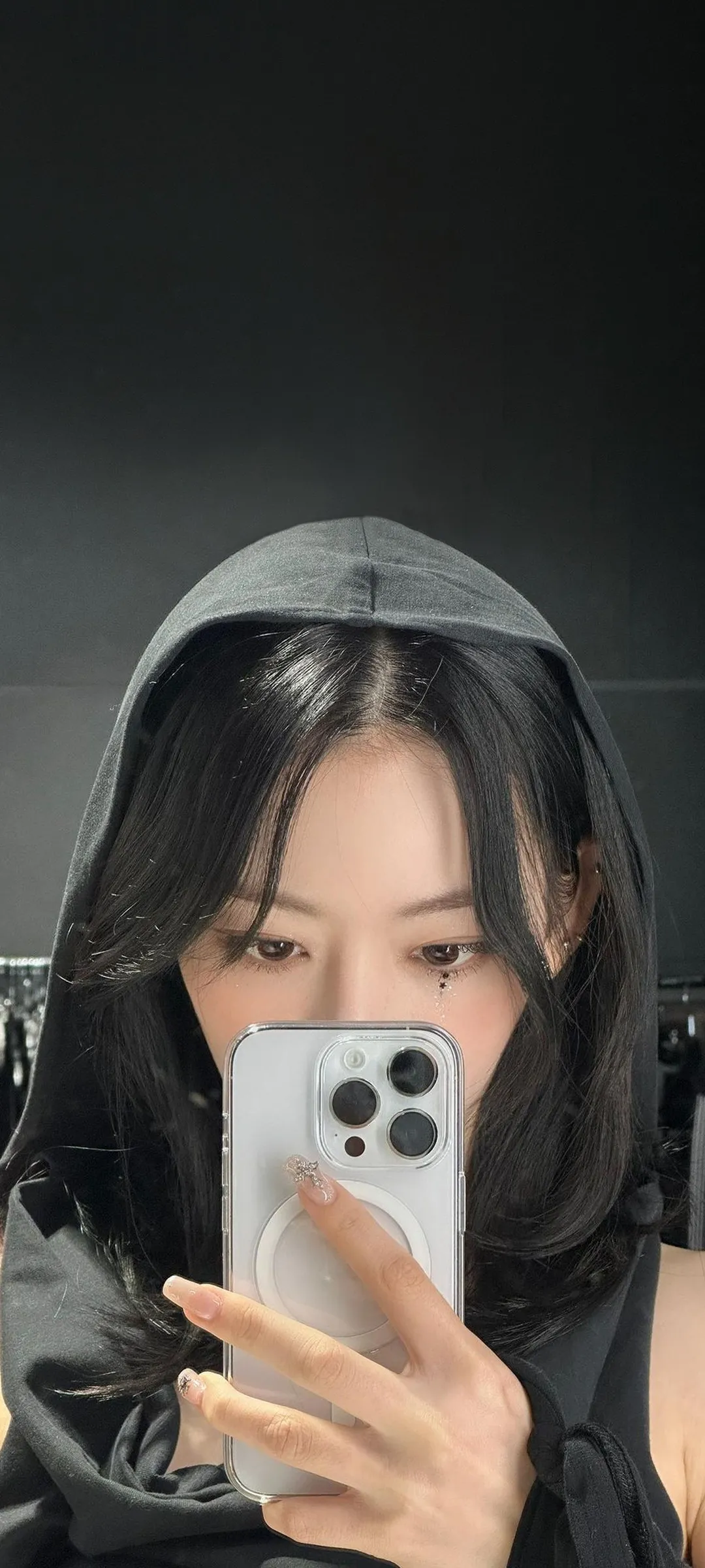 Fond d'écran de verrouillage mobile Sakura Miyawaki 4K HD télécharger — IZ*ONE, LE SSERAFIM