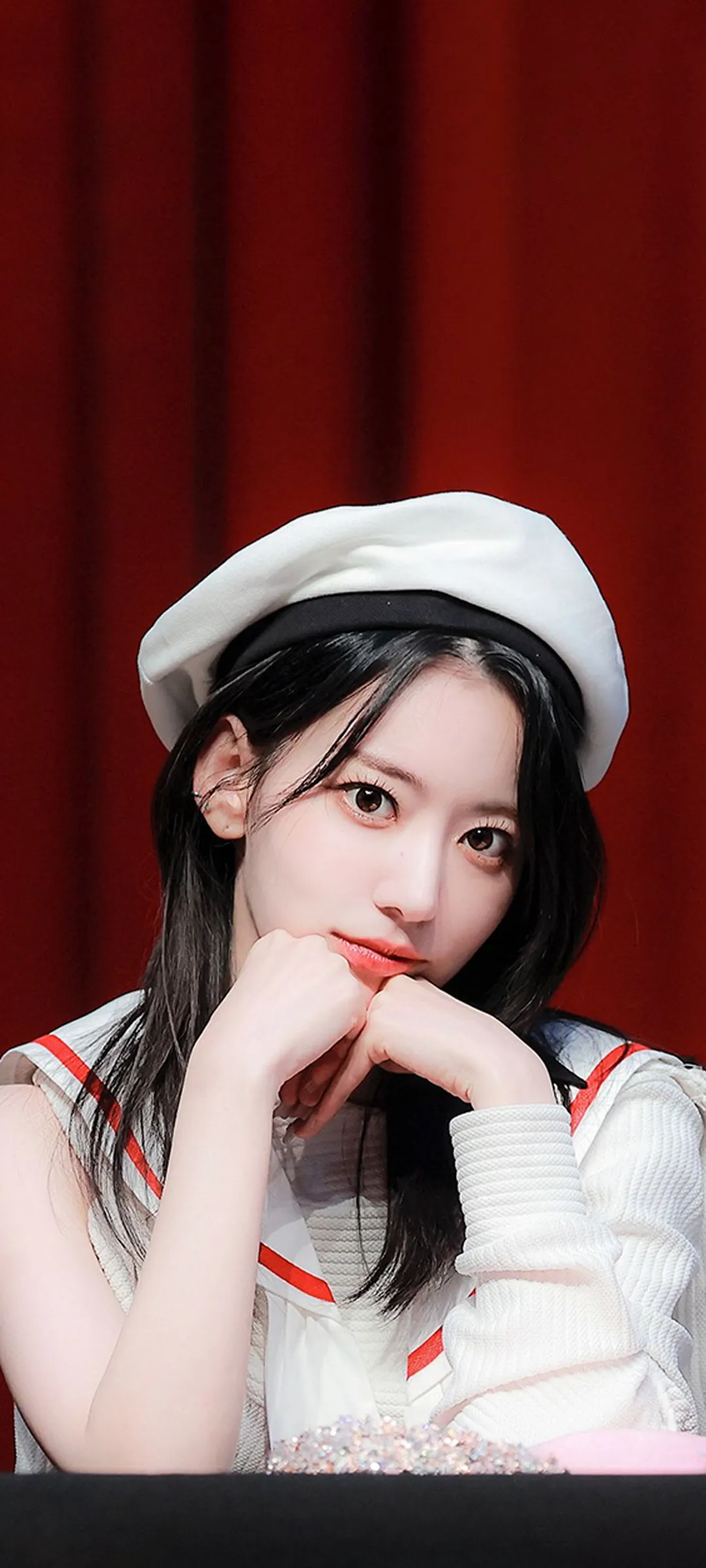 Fond d'écran de verrouillage mobile Sakura Miyawaki 4K HD télécharger — IZ*ONE, LE SSERAFIM