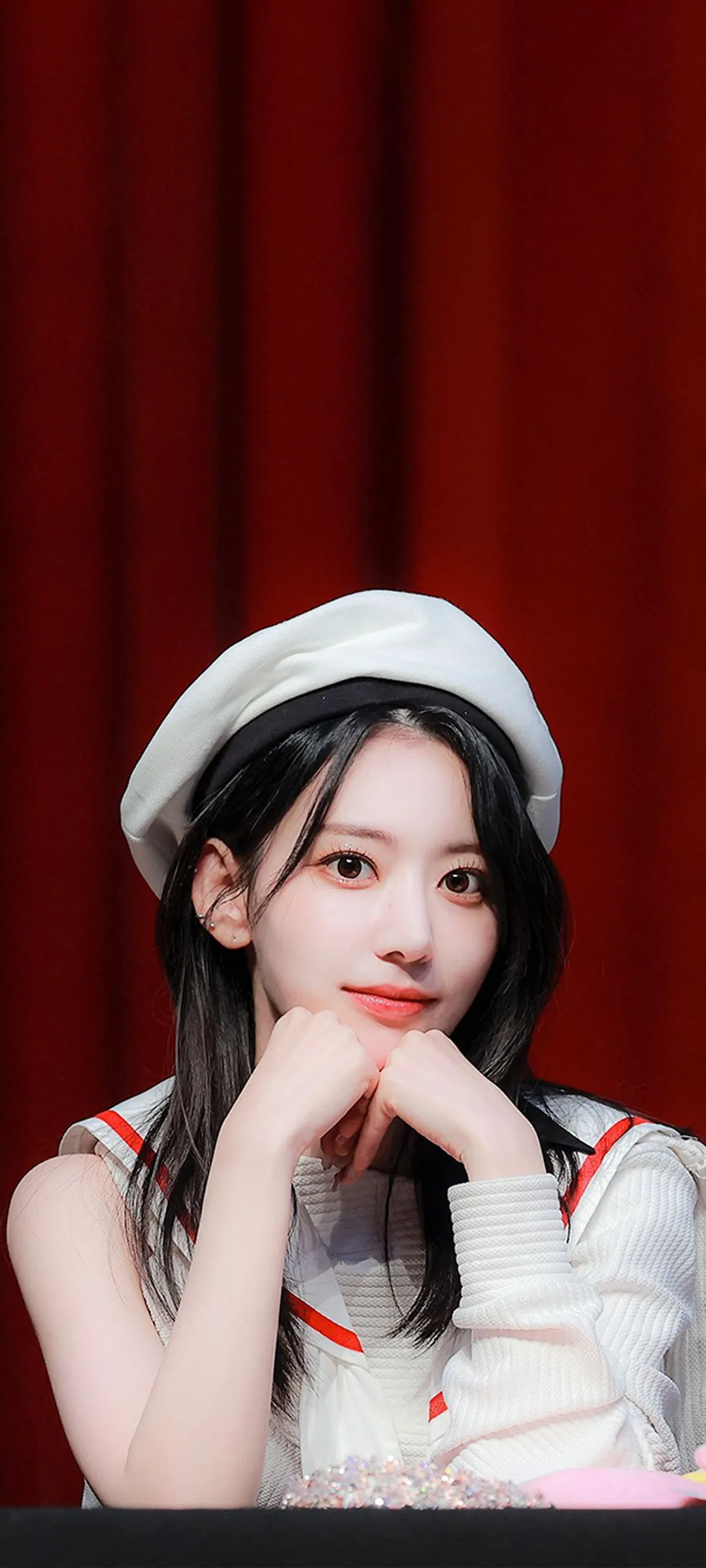 Fond d'écran de verrouillage mobile Sakura Miyawaki 4K HD télécharger — IZ*ONE, LE SSERAFIM
