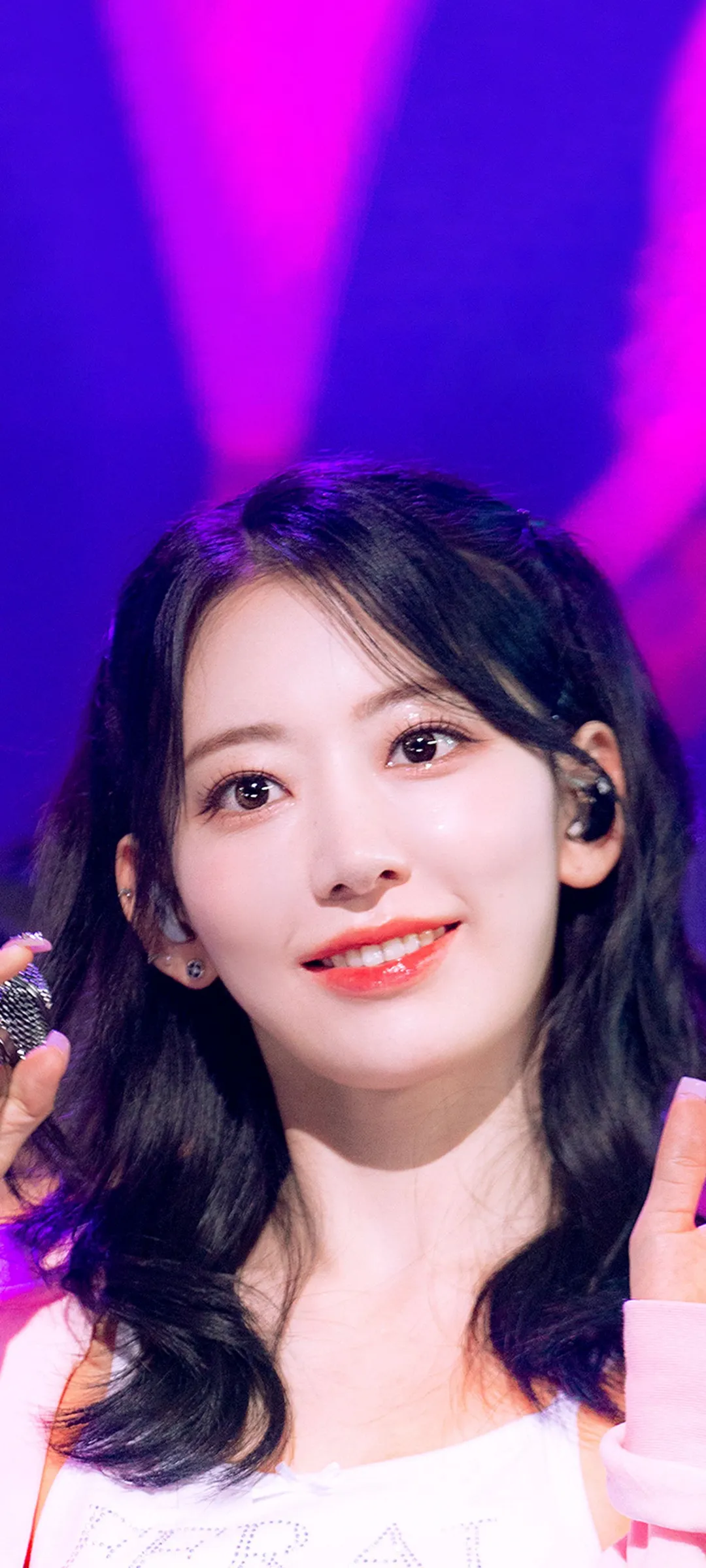 Fond d'écran de verrouillage mobile Sakura Miyawaki 4K HD télécharger — IZ*ONE, LE SSERAFIM