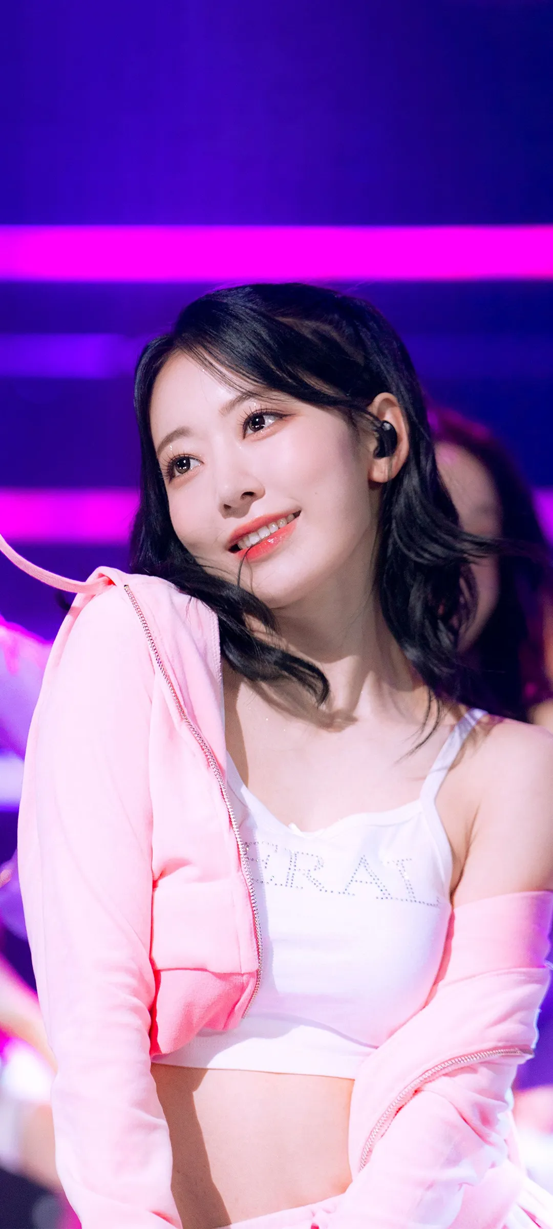 Fond d'écran de verrouillage mobile Sakura Miyawaki 4K HD télécharger — IZ*ONE, LE SSERAFIM