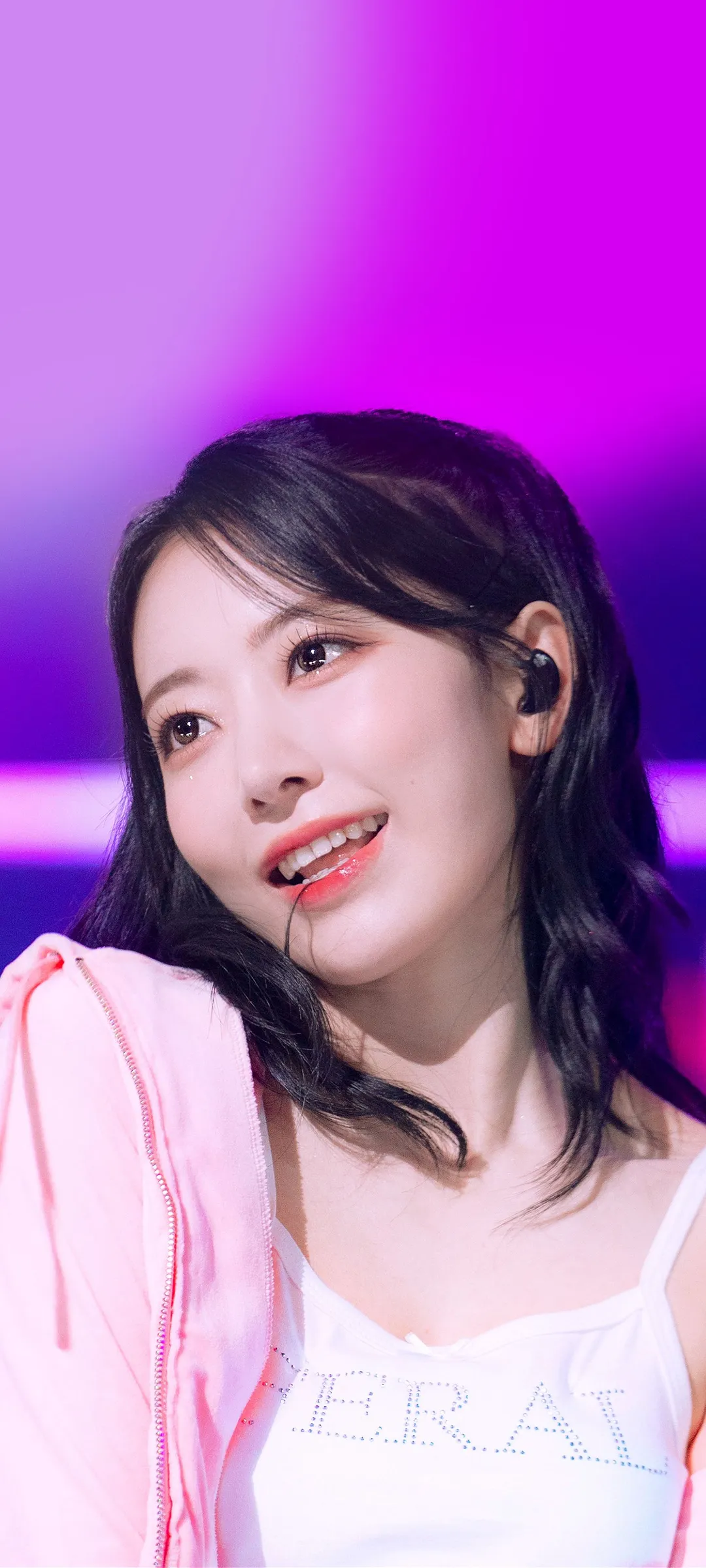 Fond d'écran de verrouillage mobile Sakura Miyawaki 4K HD télécharger — IZ*ONE, LE SSERAFIM