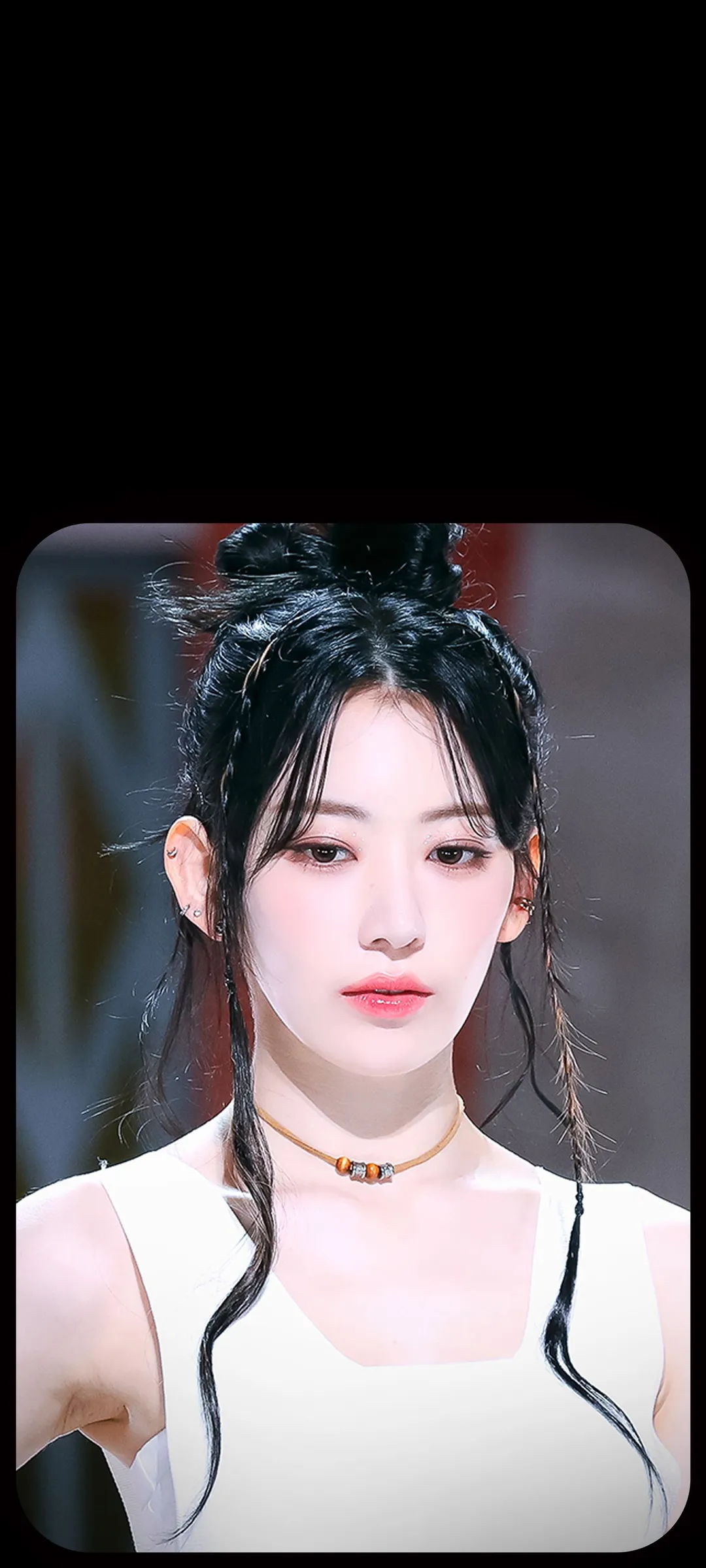 Fond d'écran de verrouillage mobile Sakura Miyawaki 4K HD télécharger — IZ*ONE, LE SSERAFIM