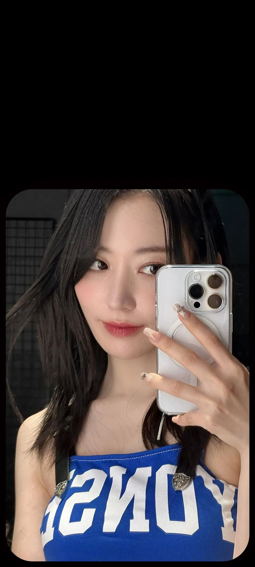 Fond d'écran de verrouillage mobile Sakura Miyawaki 4K HD télécharger — IZ*ONE, LE SSERAFIM