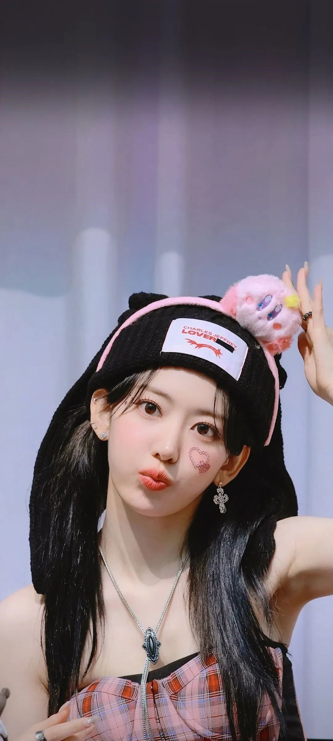 Fond d'écran de verrouillage mobile Sakura Miyawaki 4K HD télécharger — IZ*ONE, LE SSERAFIM
