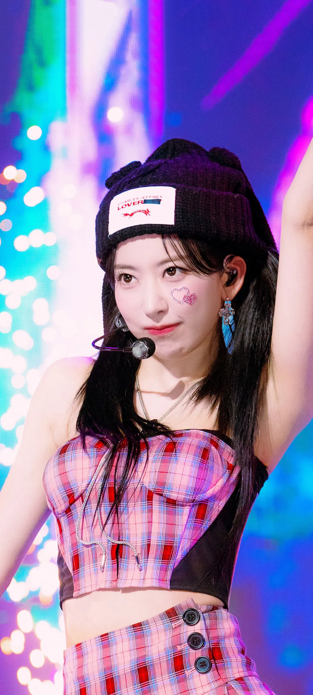 Fond d'écran de verrouillage mobile Sakura Miyawaki 4K HD télécharger — IZ*ONE, LE SSERAFIM
