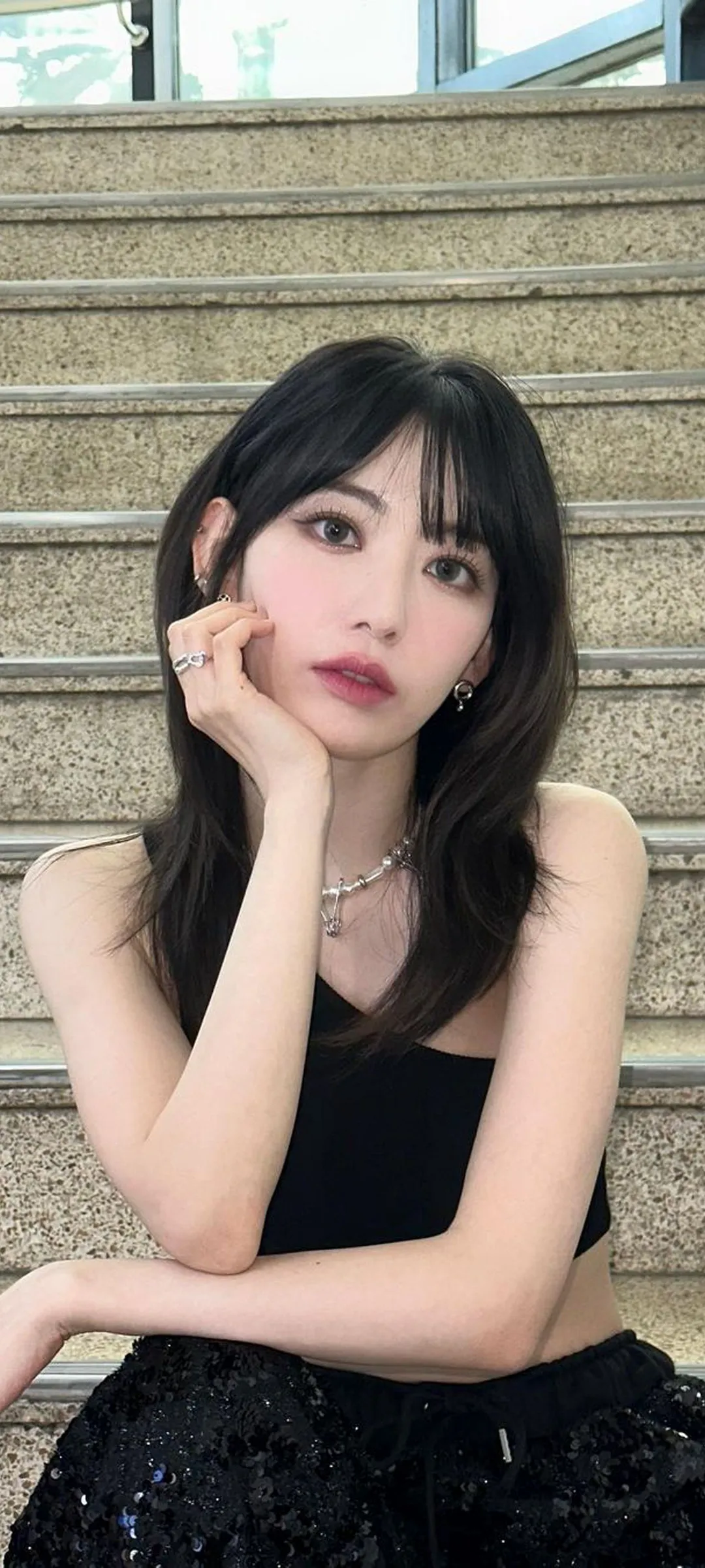 Fond d'écran de verrouillage mobile Sakura Miyawaki 4K HD télécharger — IZ*ONE, LE SSERAFIM