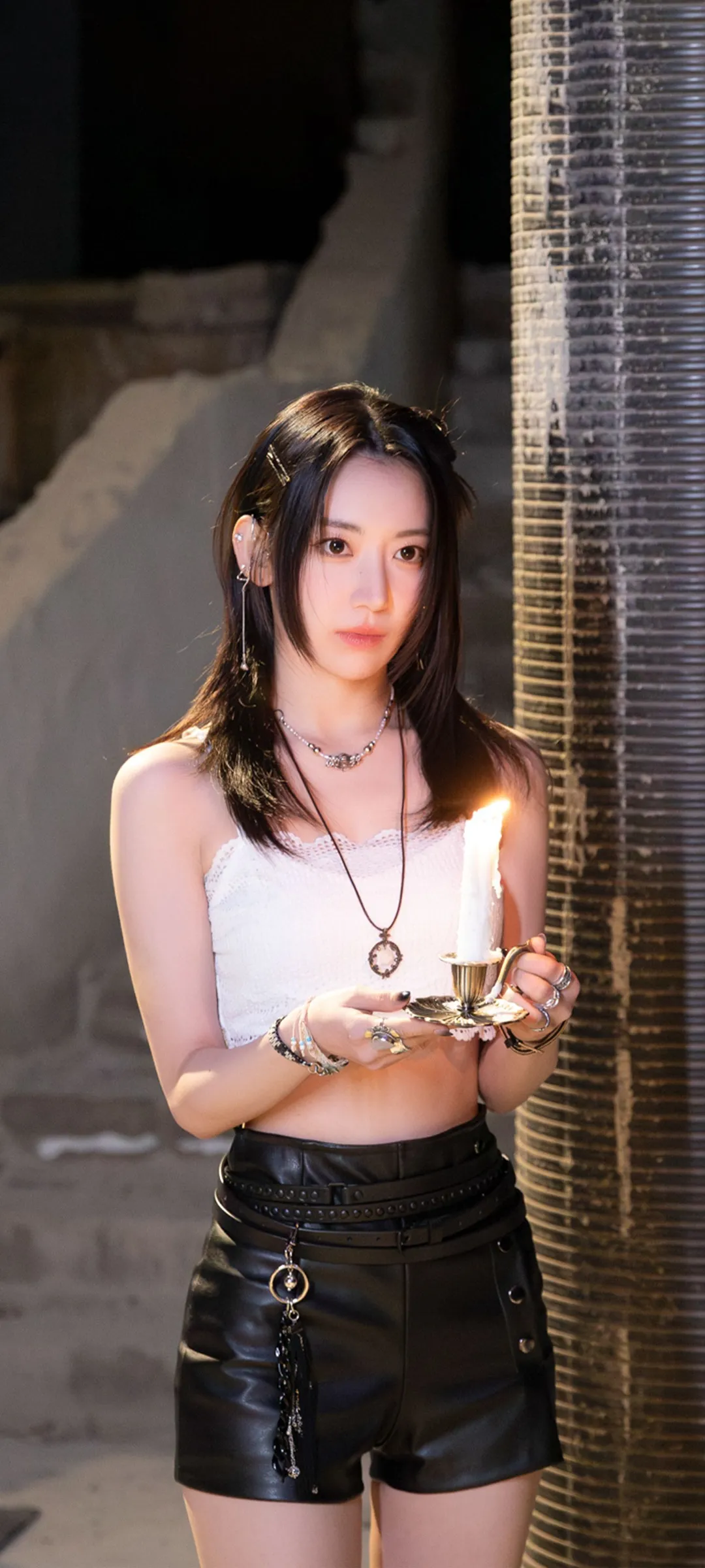 Fond d'écran de verrouillage mobile Sakura Miyawaki 4K HD télécharger — IZ*ONE, LE SSERAFIM