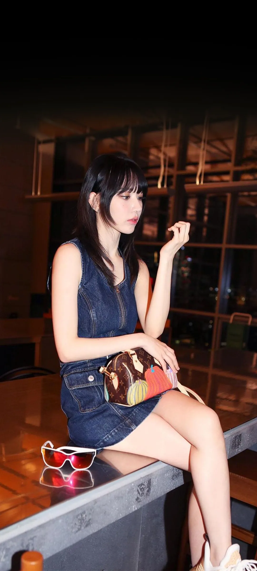 Fond d'écran de verrouillage mobile Sakura Miyawaki 4K HD télécharger — IZ*ONE, LE SSERAFIM