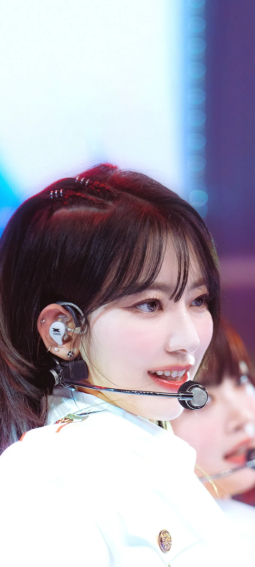 Fond d'écran de verrouillage mobile Sakura Miyawaki 4K HD télécharger — IZ*ONE, LE SSERAFIM