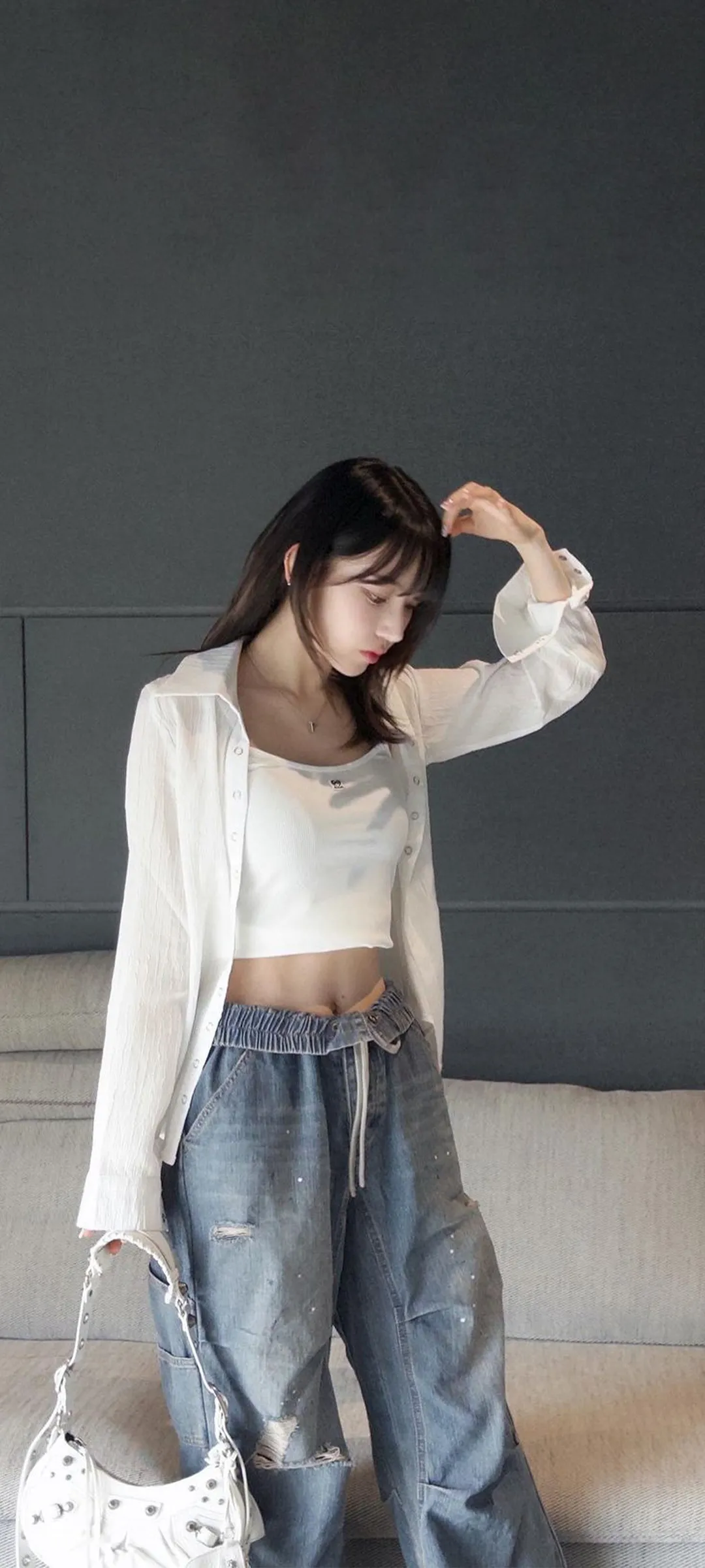Fond d'écran de verrouillage mobile Sakura Miyawaki 4K HD télécharger — IZ*ONE, LE SSERAFIM