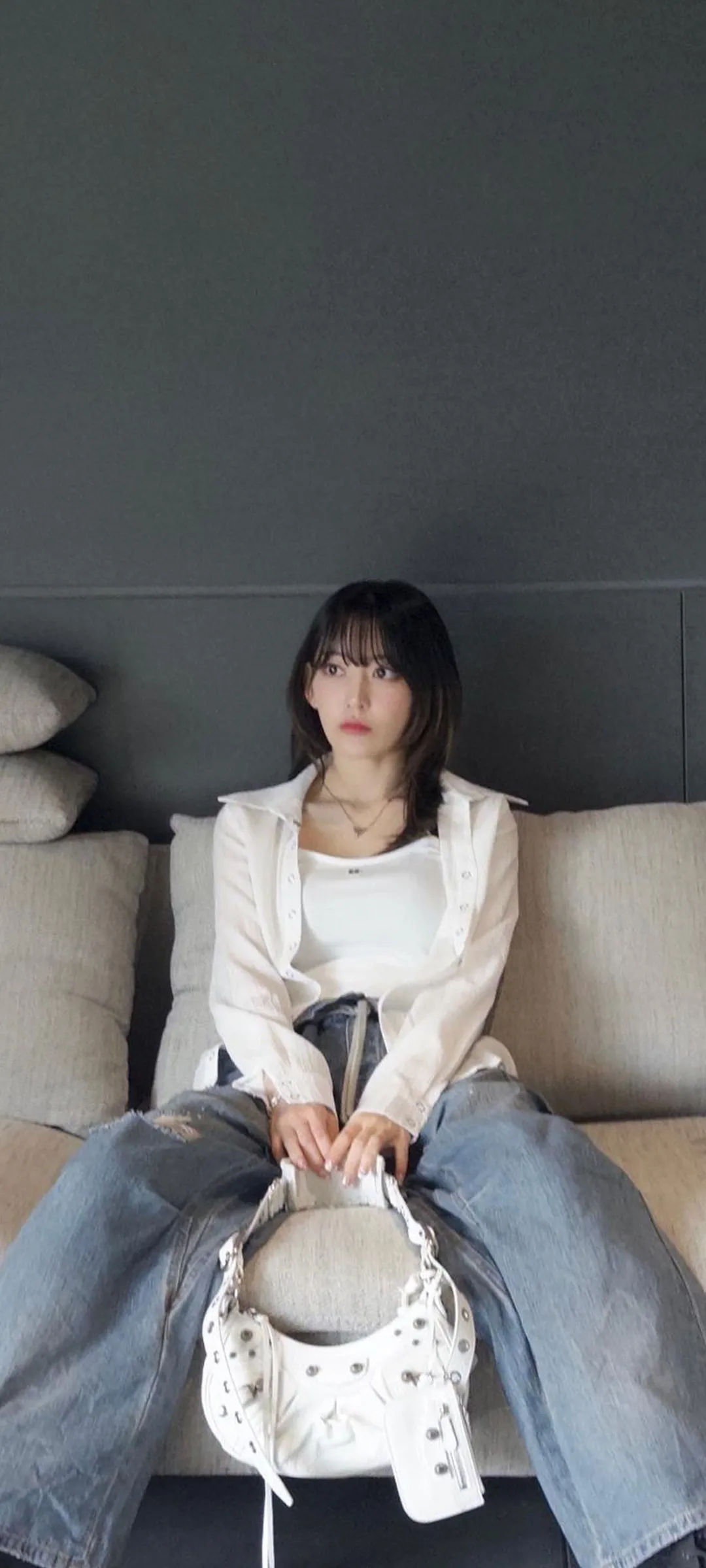 Fond d'écran de verrouillage mobile Sakura Miyawaki 4K HD télécharger — IZ*ONE, LE SSERAFIM
