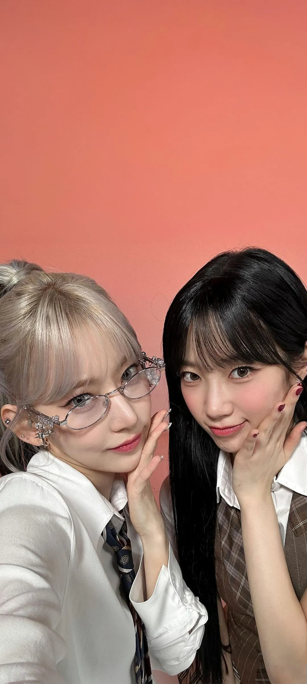 Fond d'écran de verrouillage mobile Sakura Miyawaki 4K HD télécharger — IZ*ONE, LE SSERAFIM