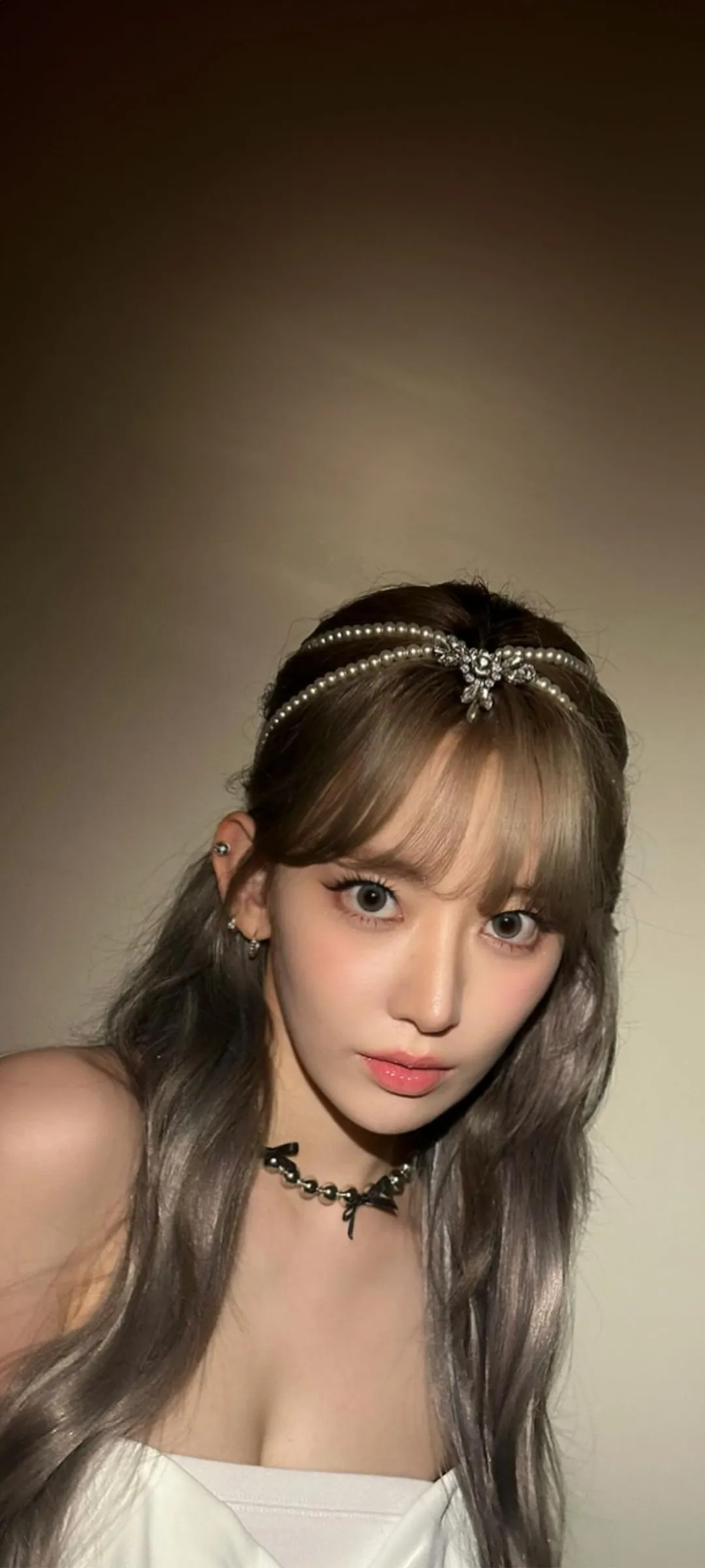 Fond d'écran de verrouillage mobile Sakura Miyawaki 4K HD télécharger — IZ*ONE, LE SSERAFIM